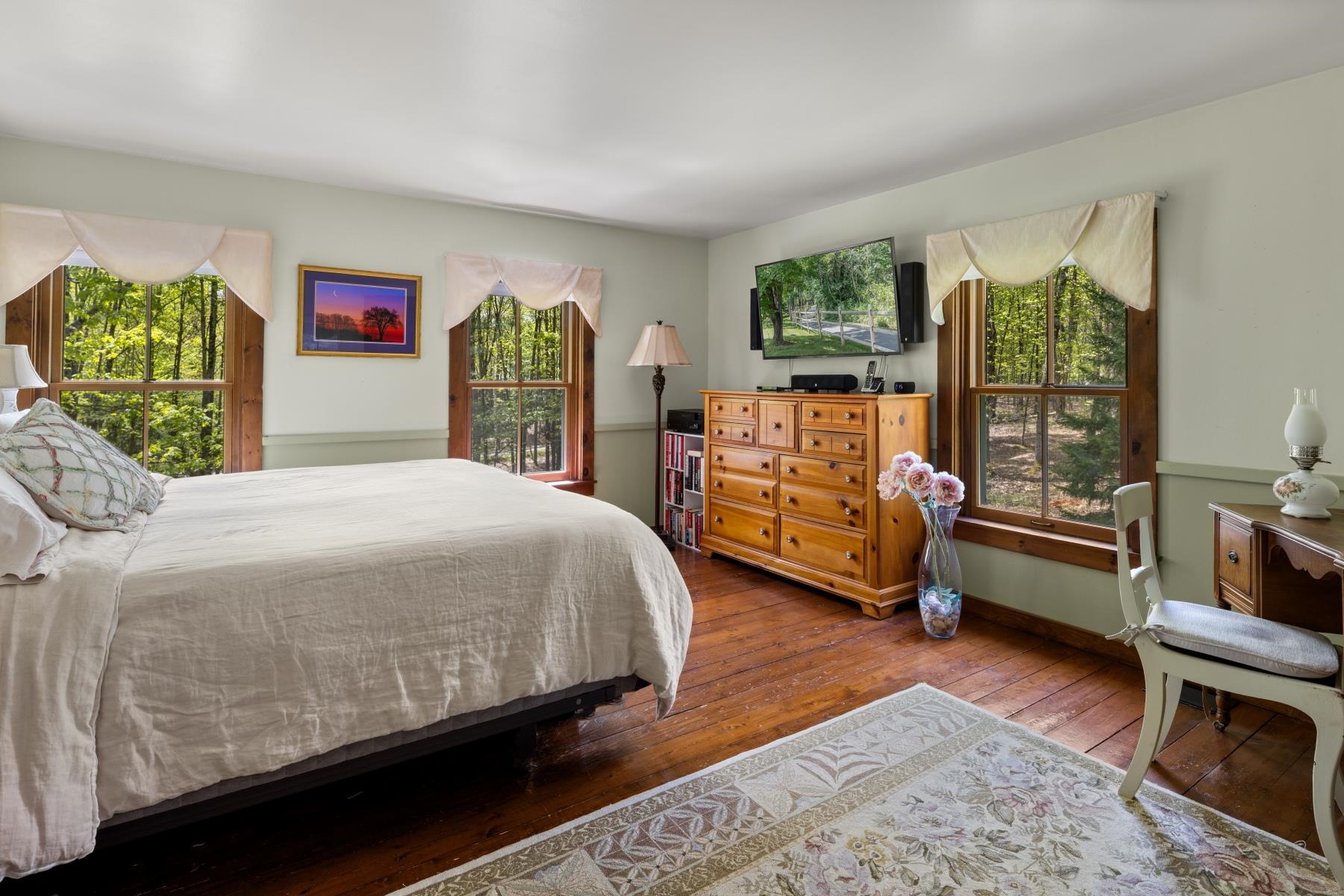 main property photo 25