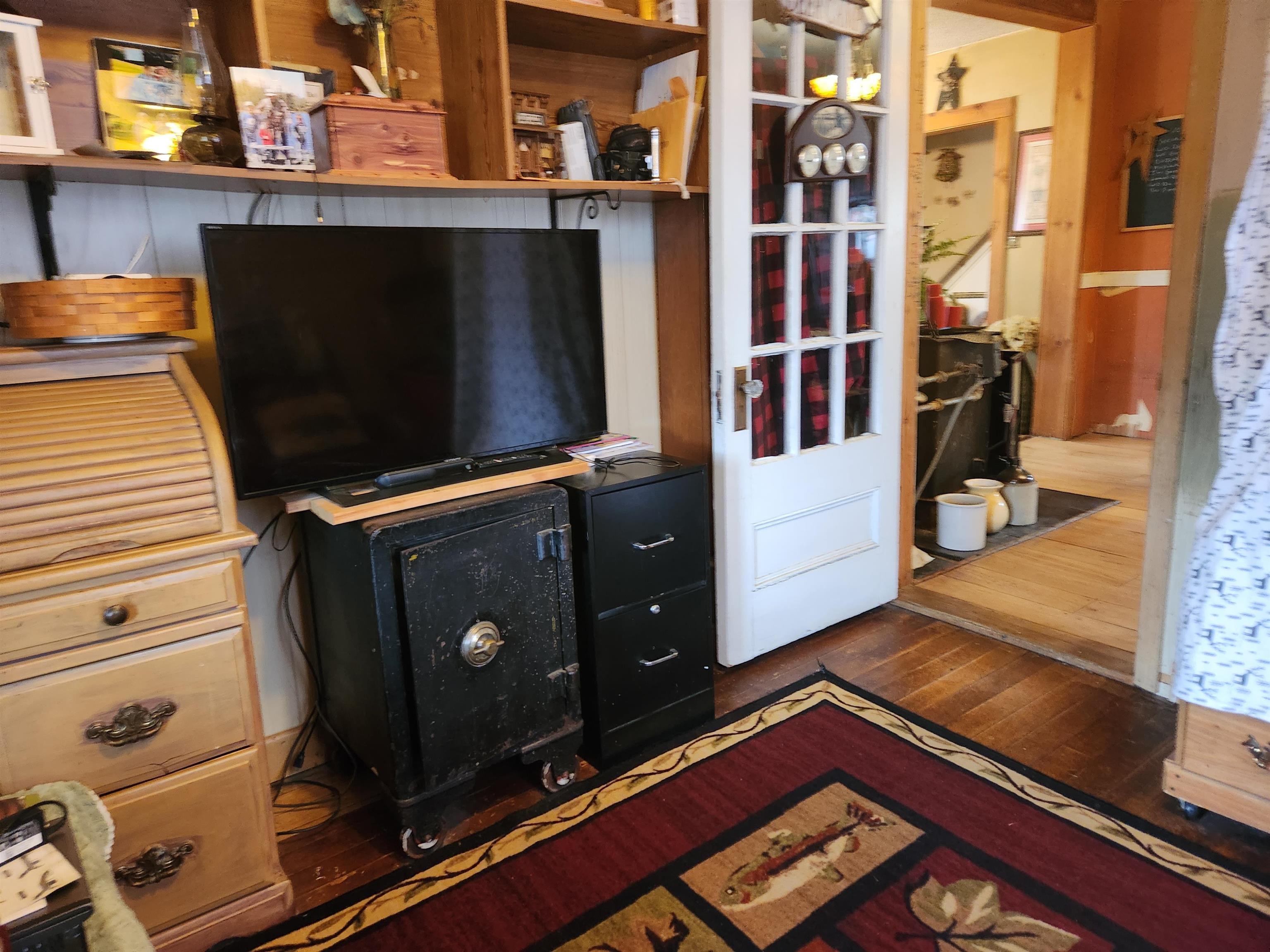 main property photo 8
