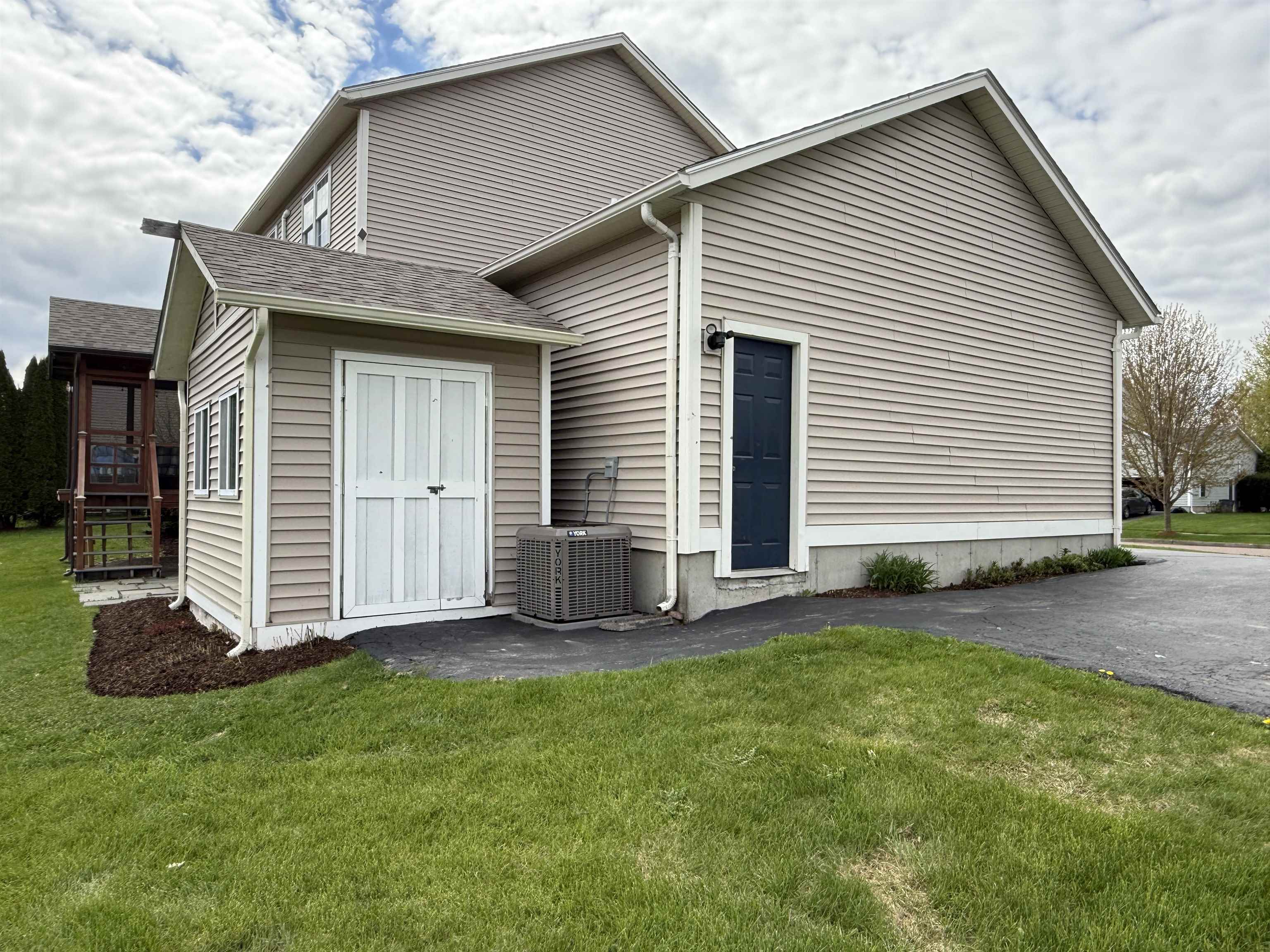 main property photo 54