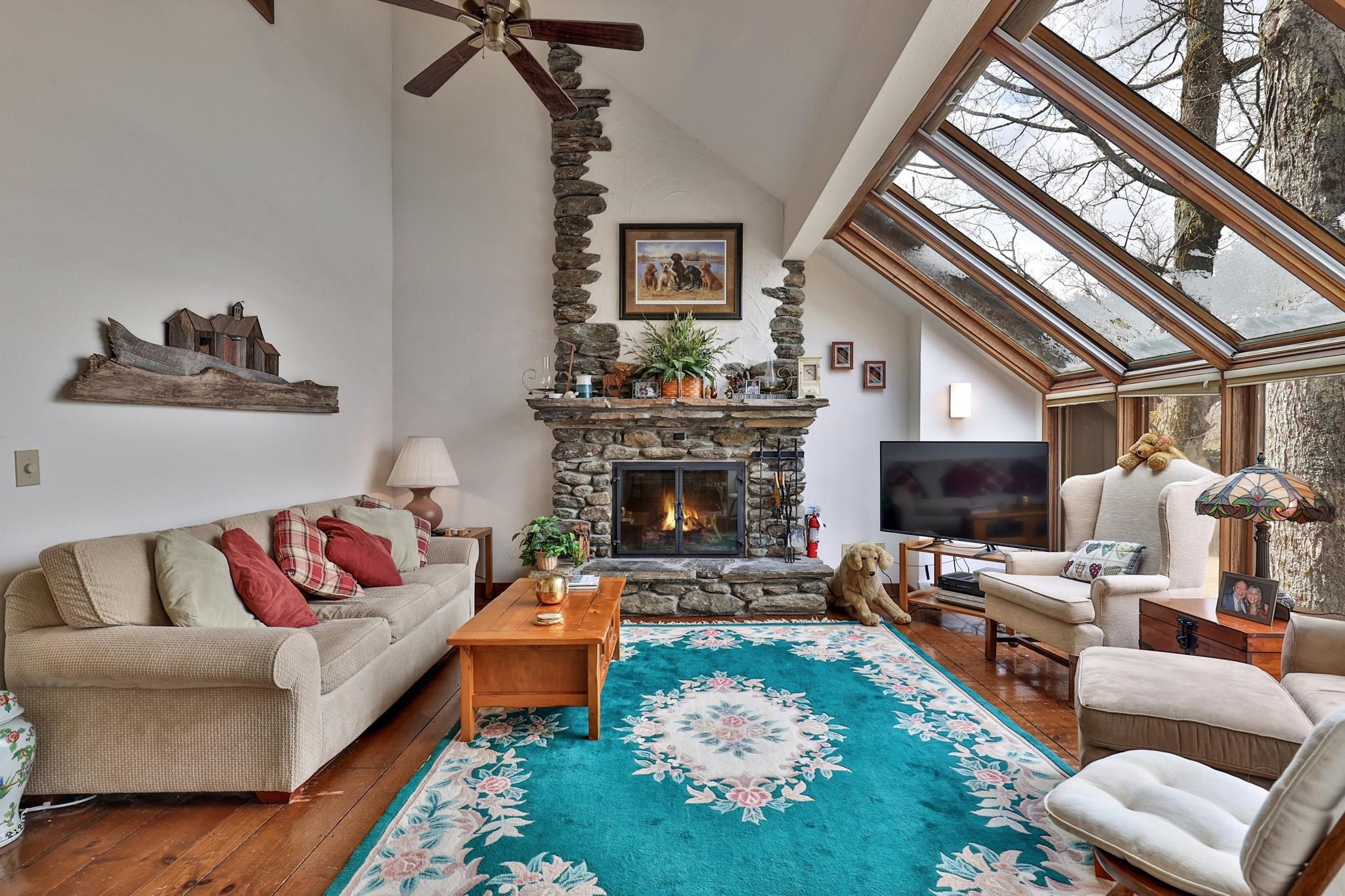 main property photo 5