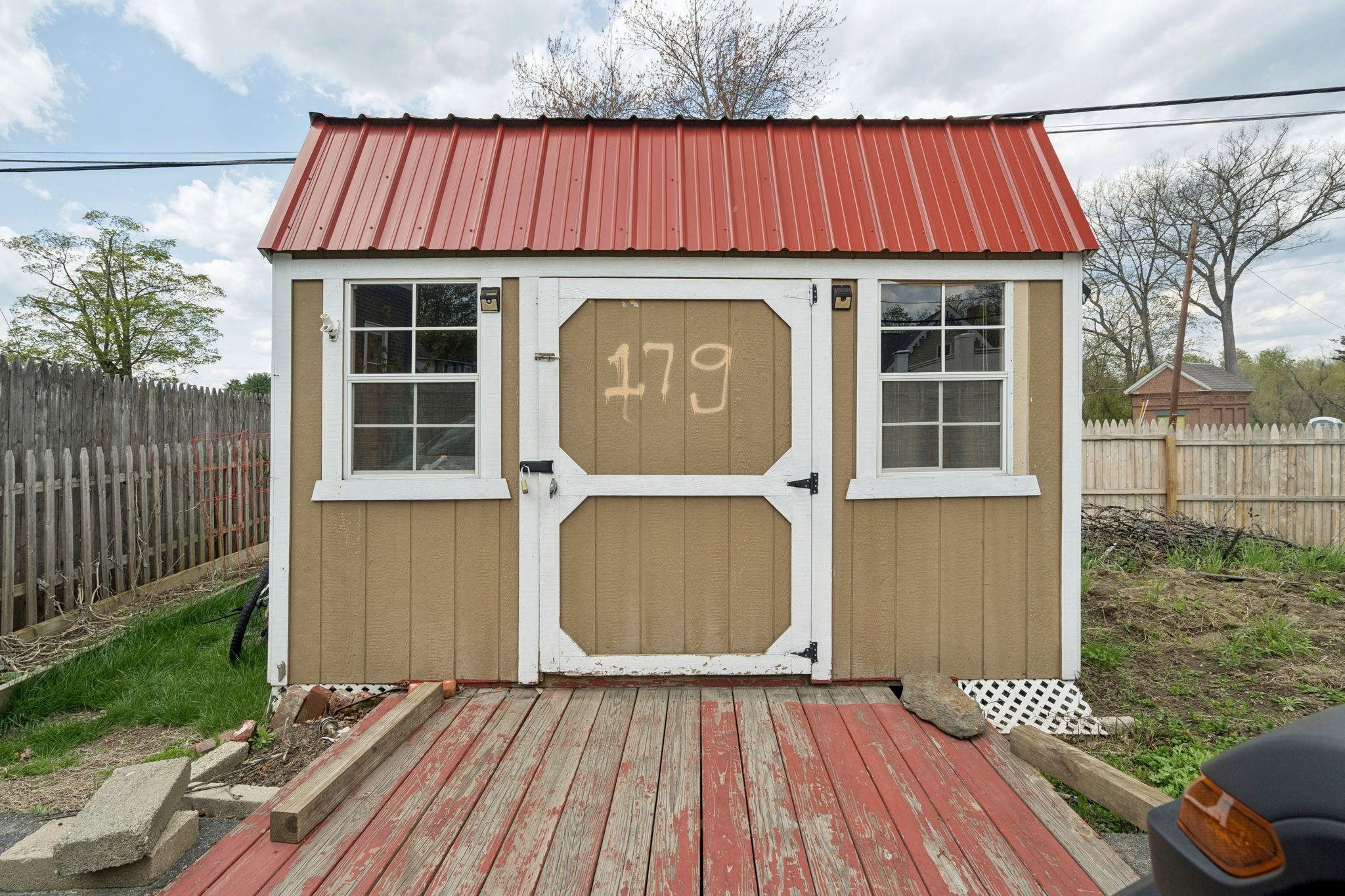 main property photo 17