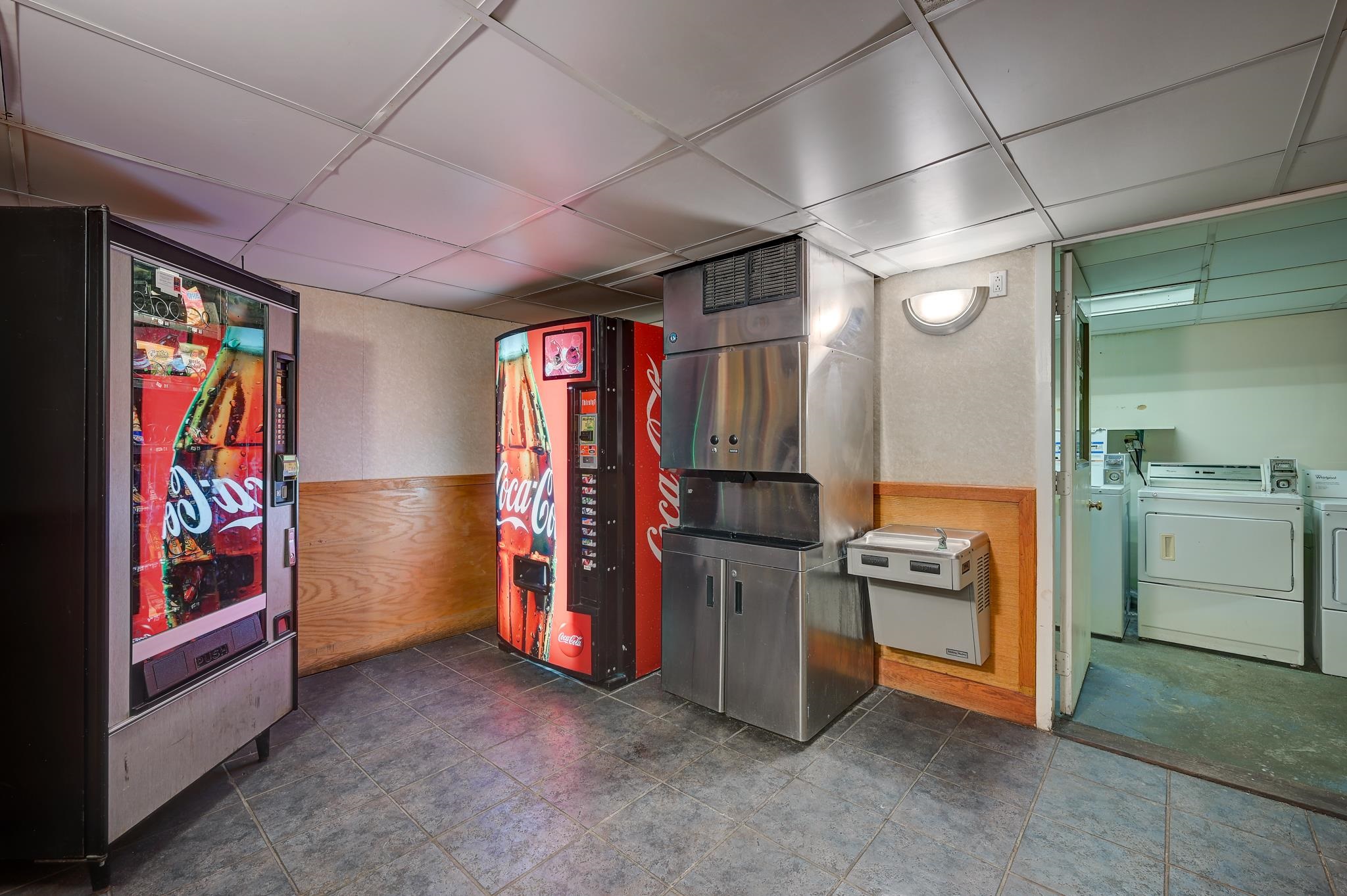 main property photo 50