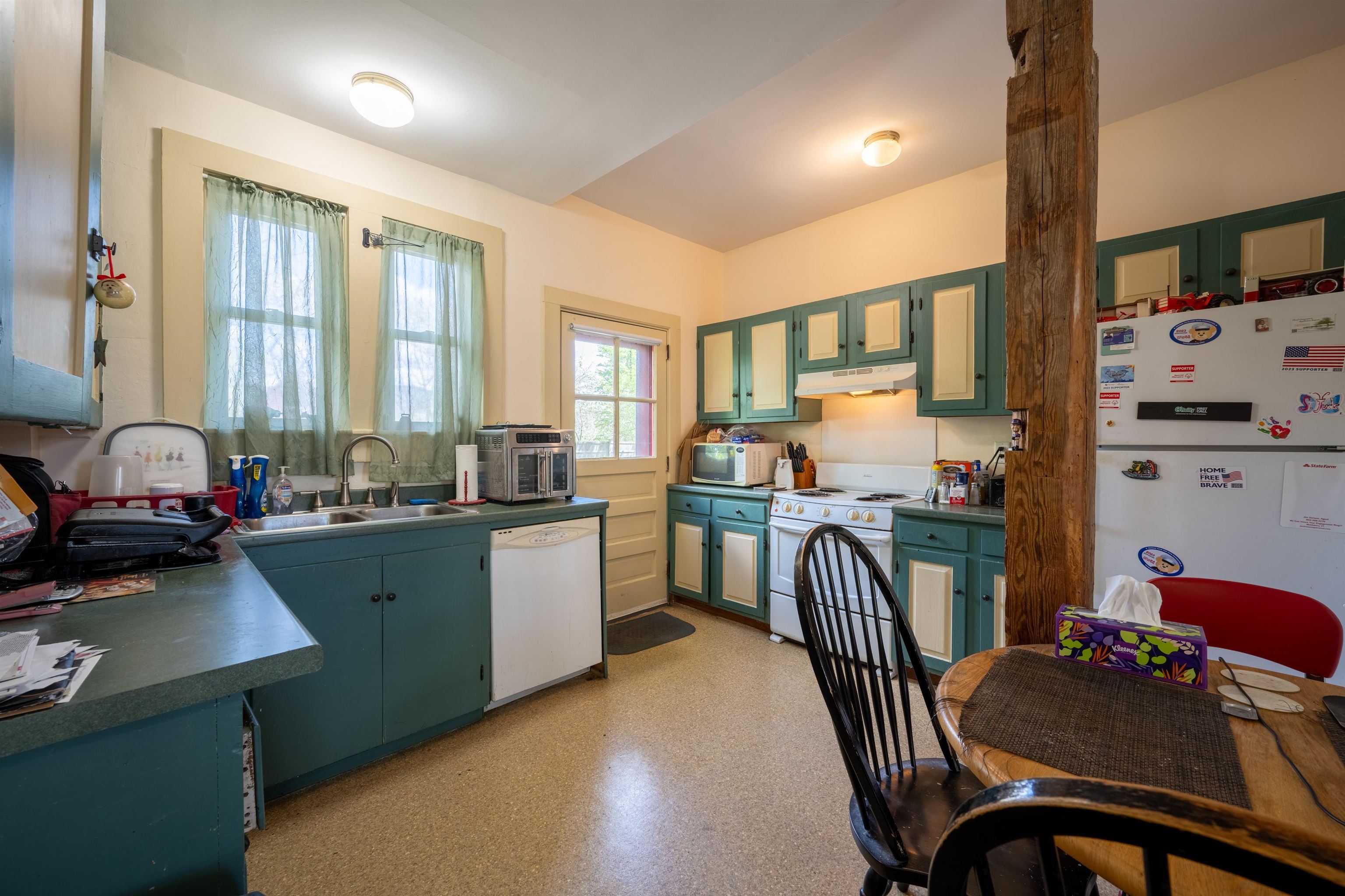 main property photo 41