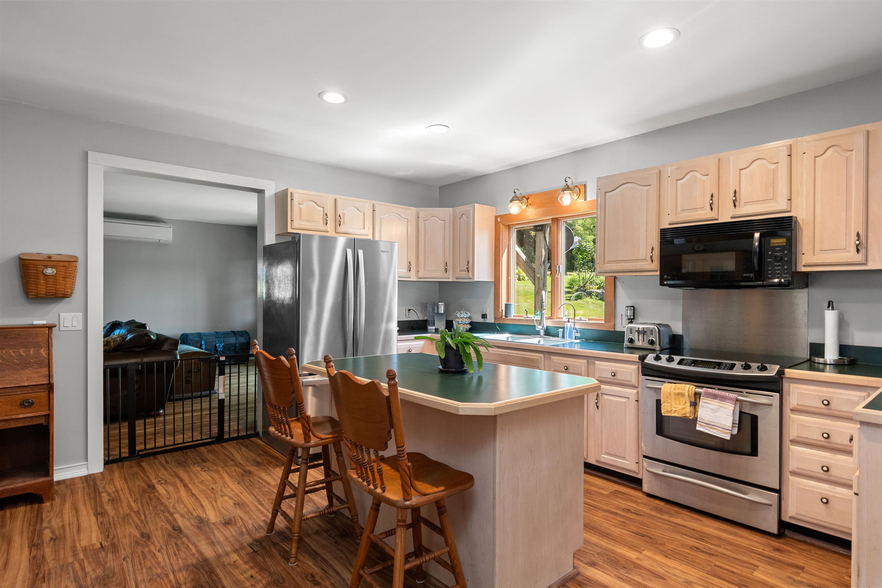 main property photo 13