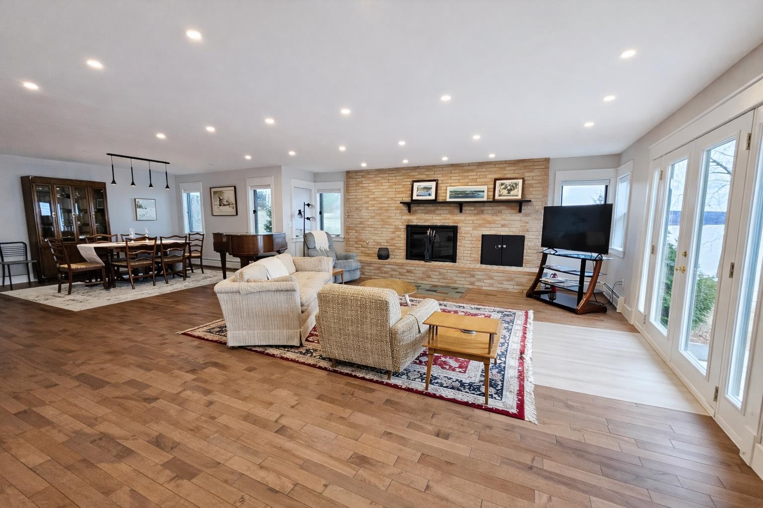 main property photo 12