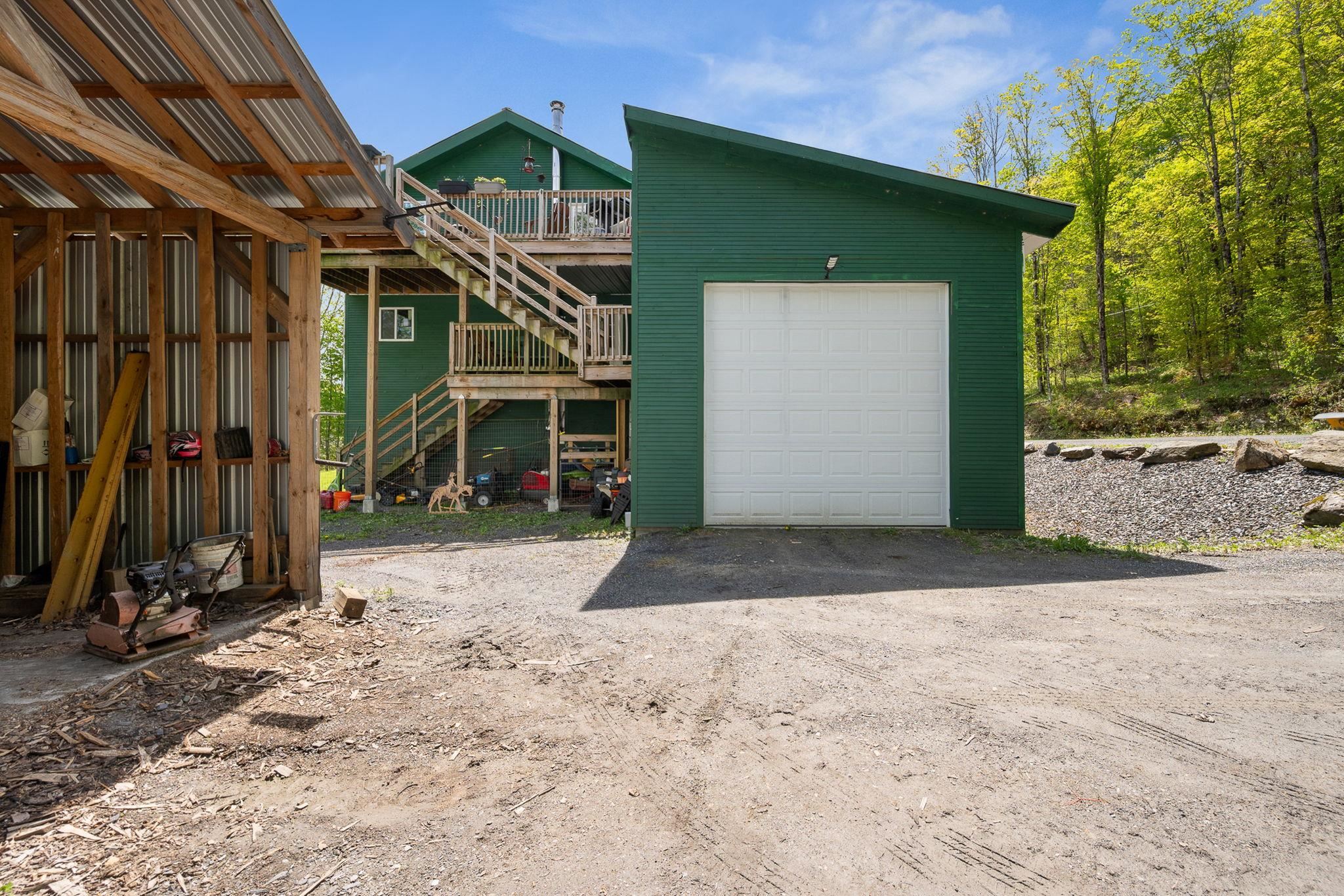 main property photo 32