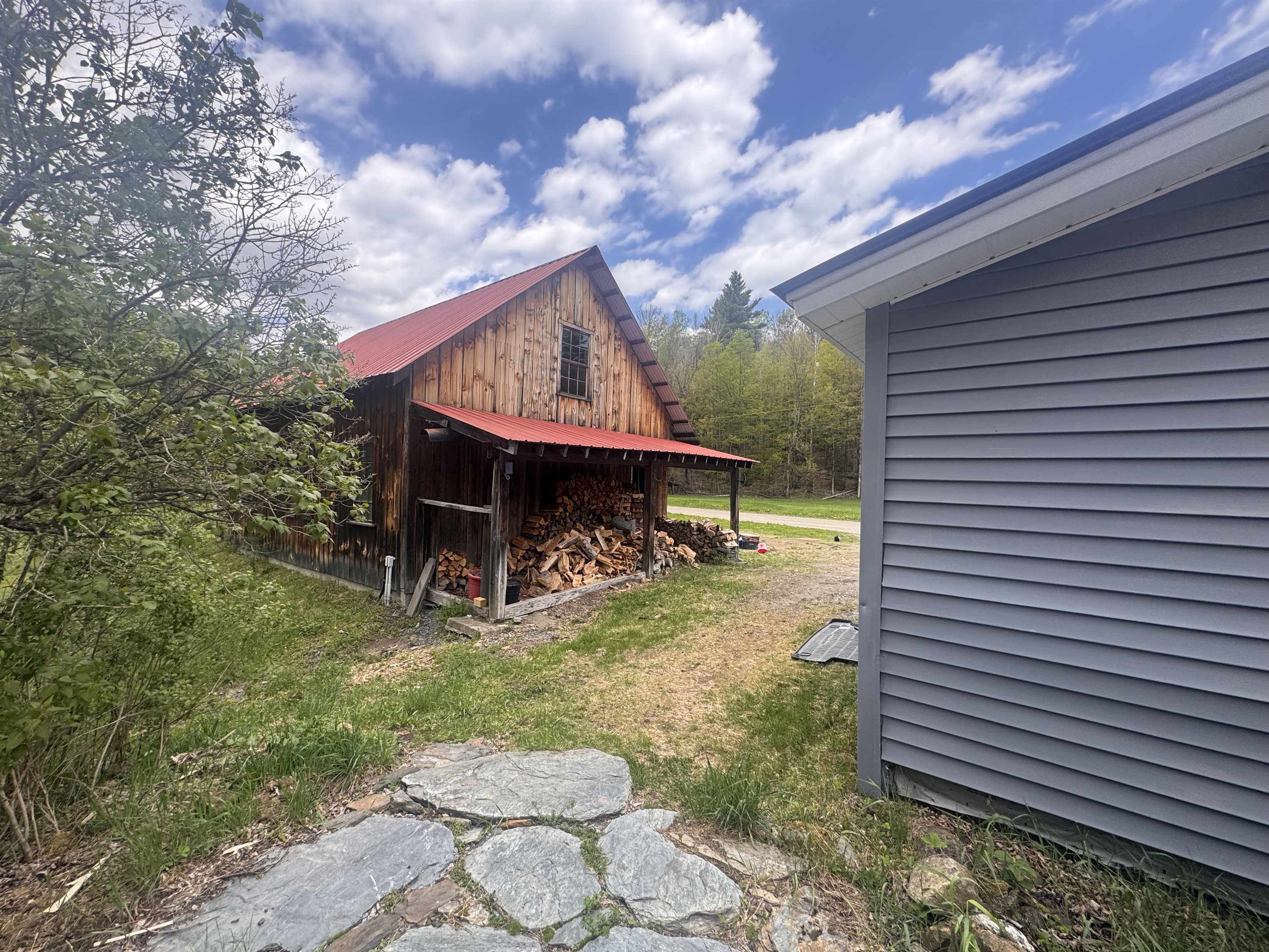 main property photo 32