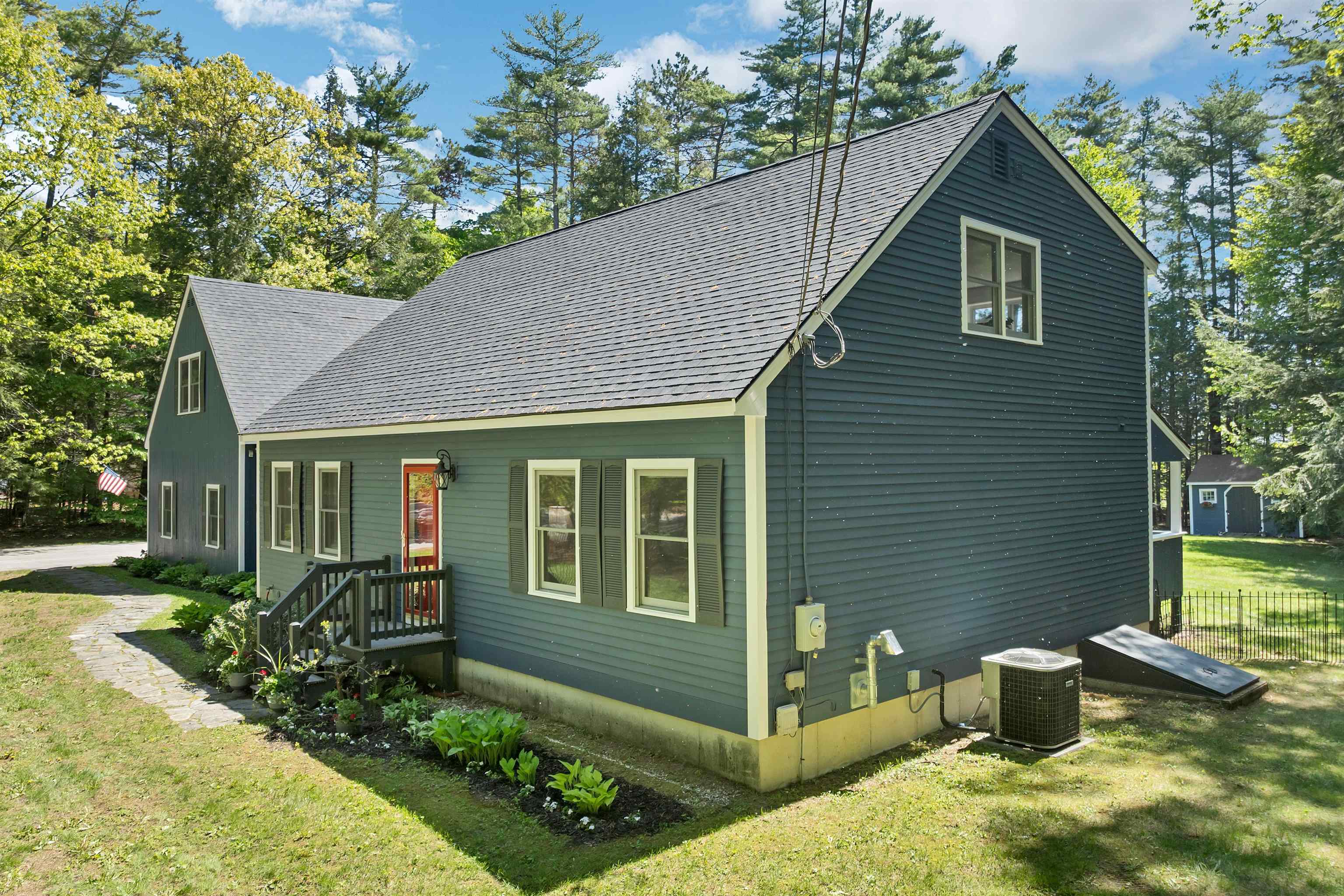 main property photo 18