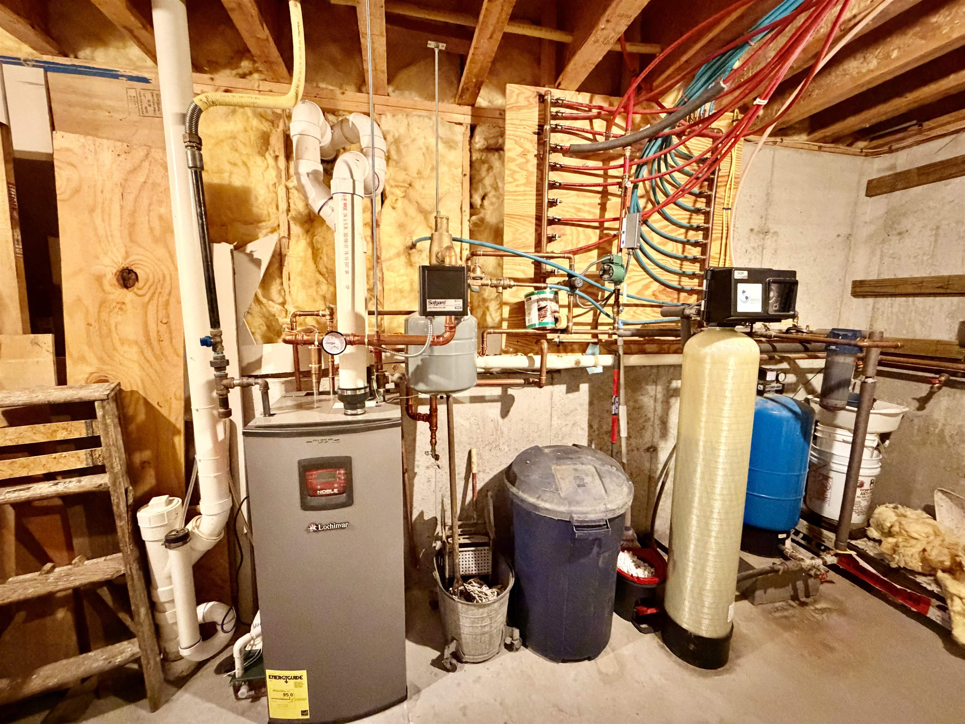 main property photo 41