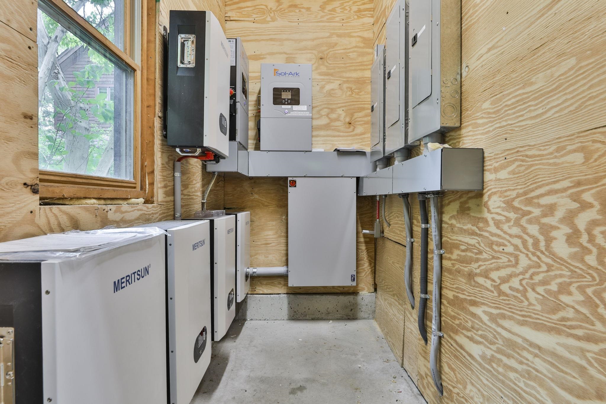 main property photo 45