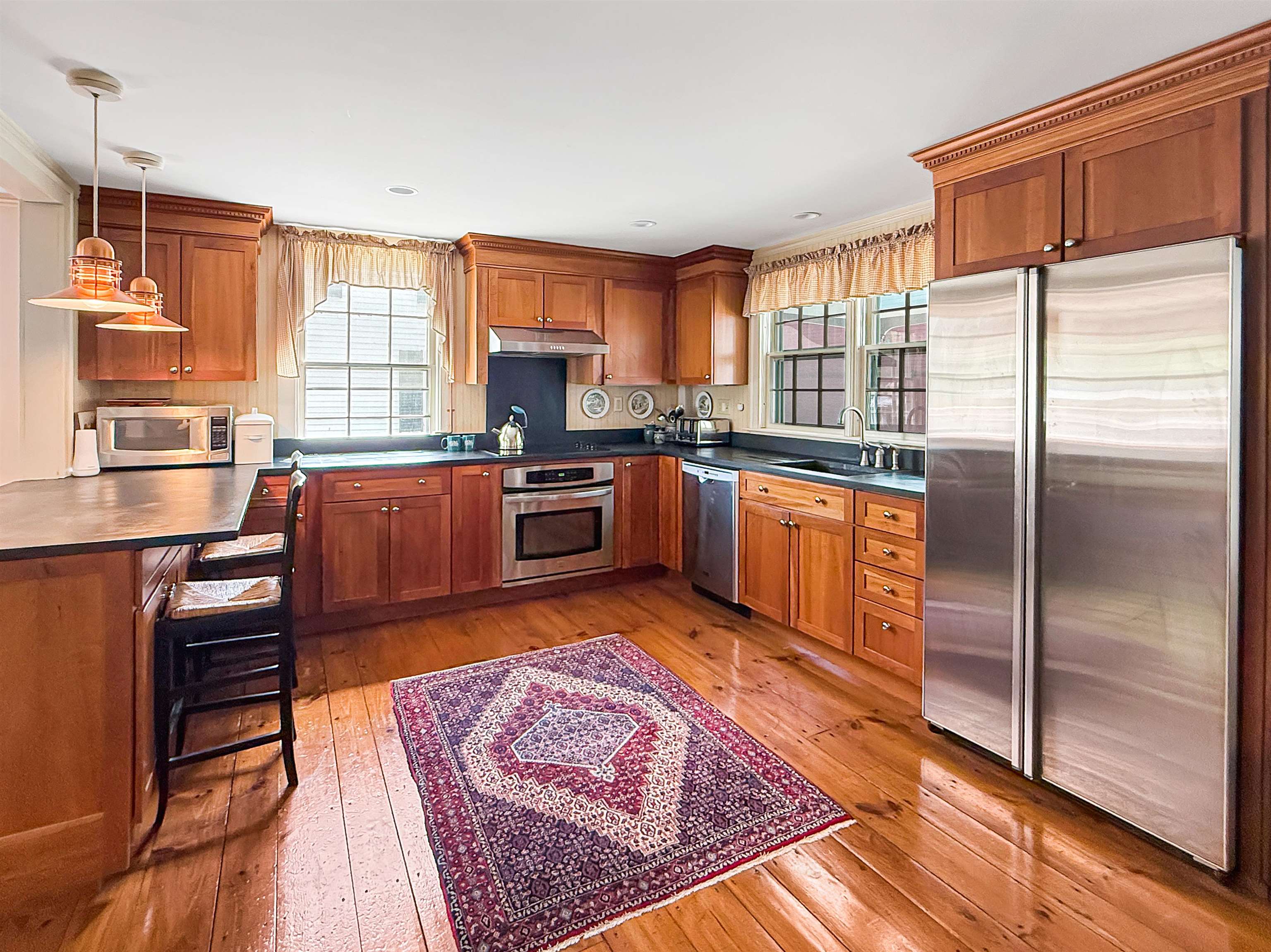 main property photo 9