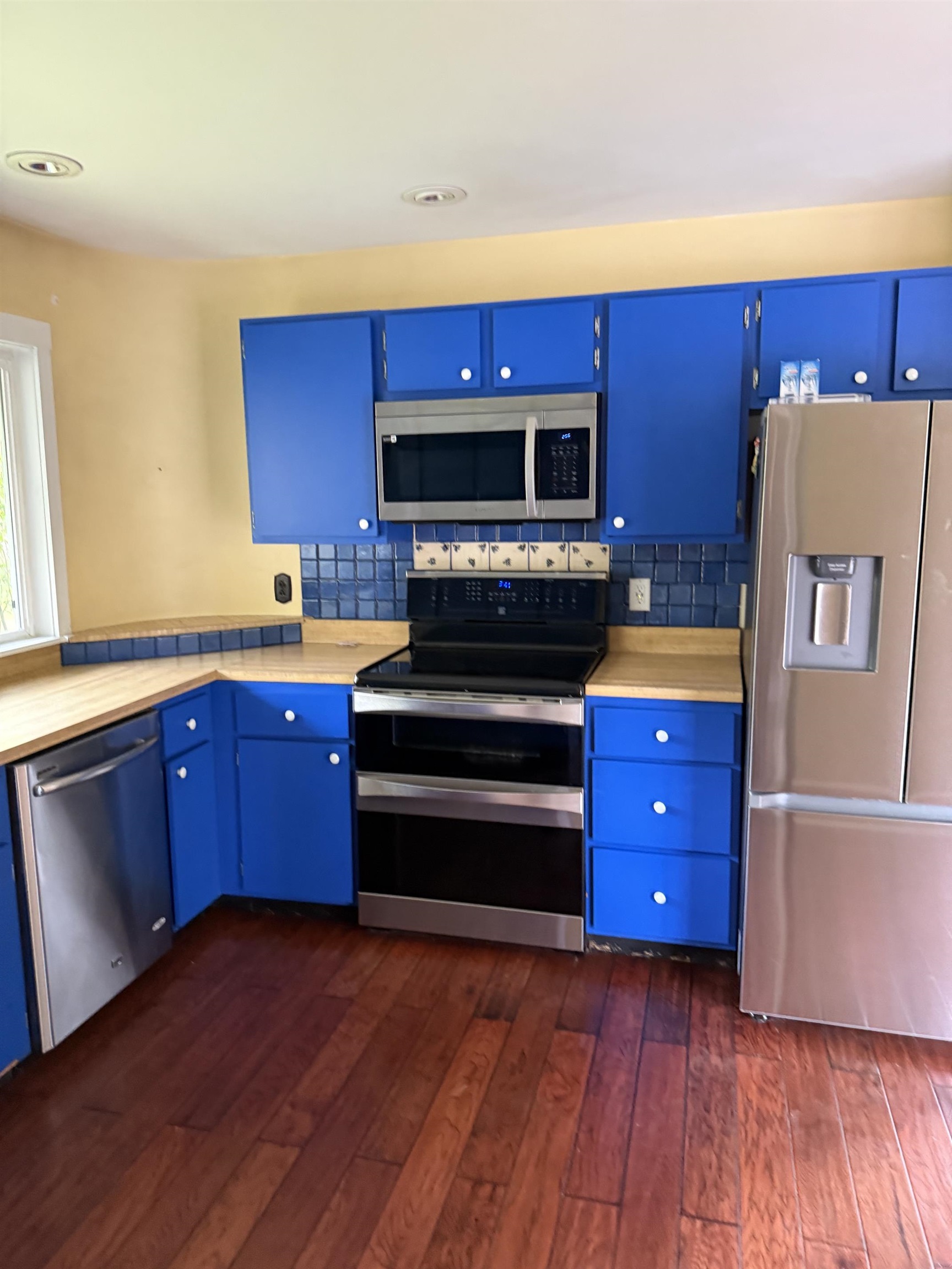 main property photo 17