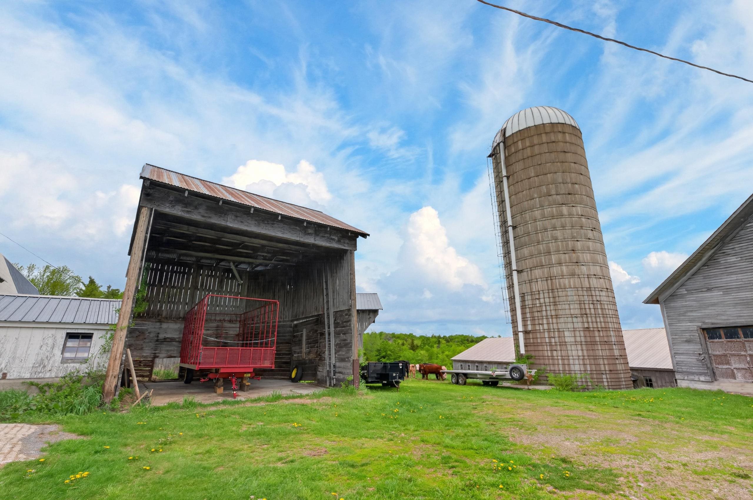 main property photo 29