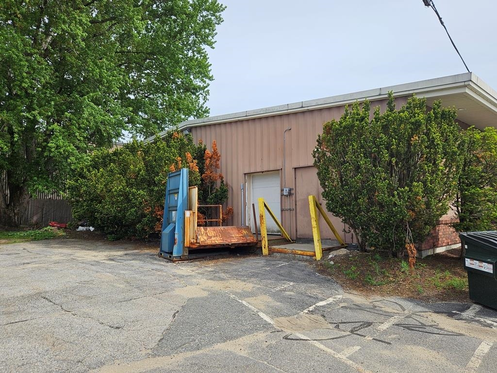 main property photo 10