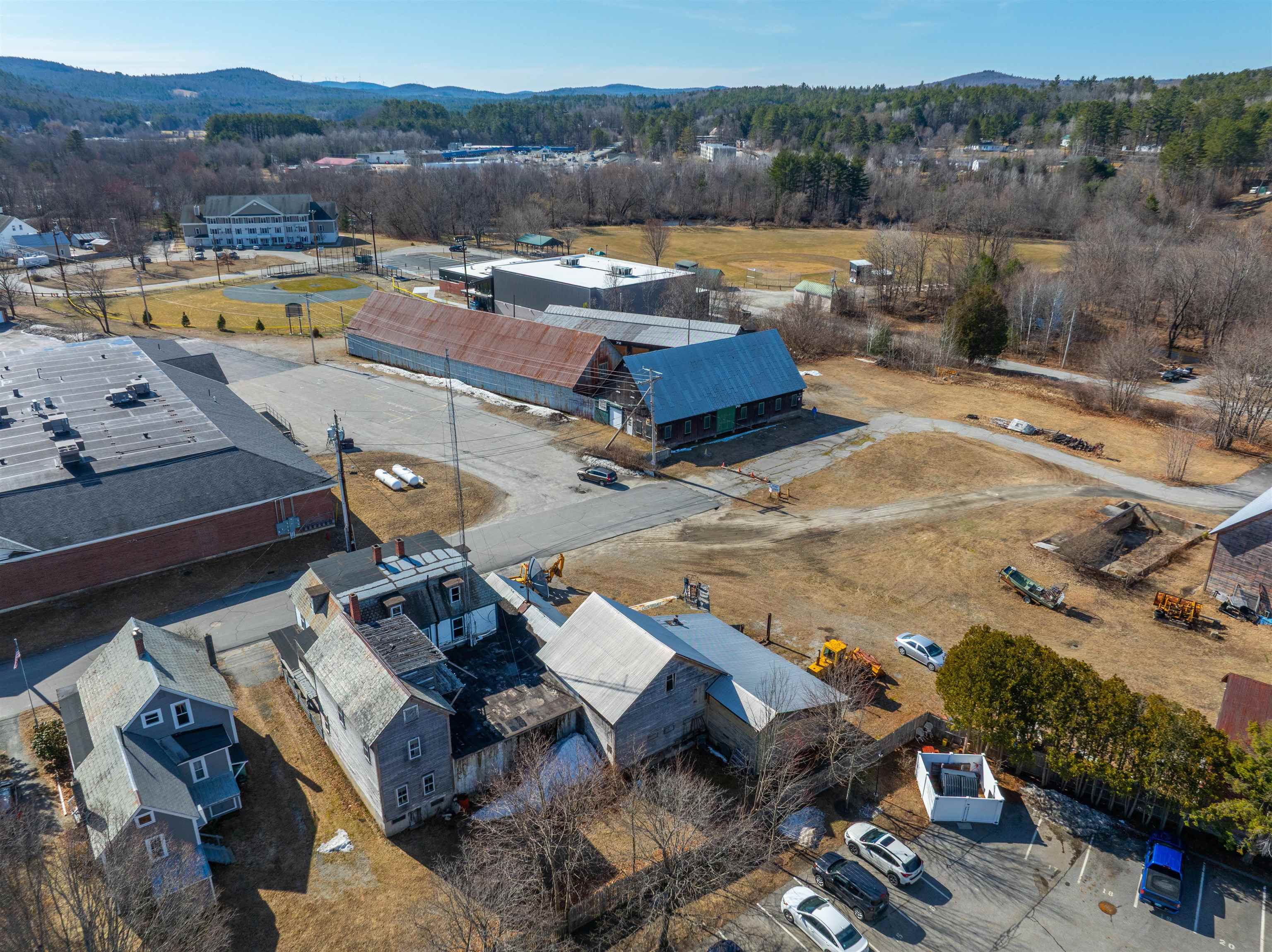 main property photo 8