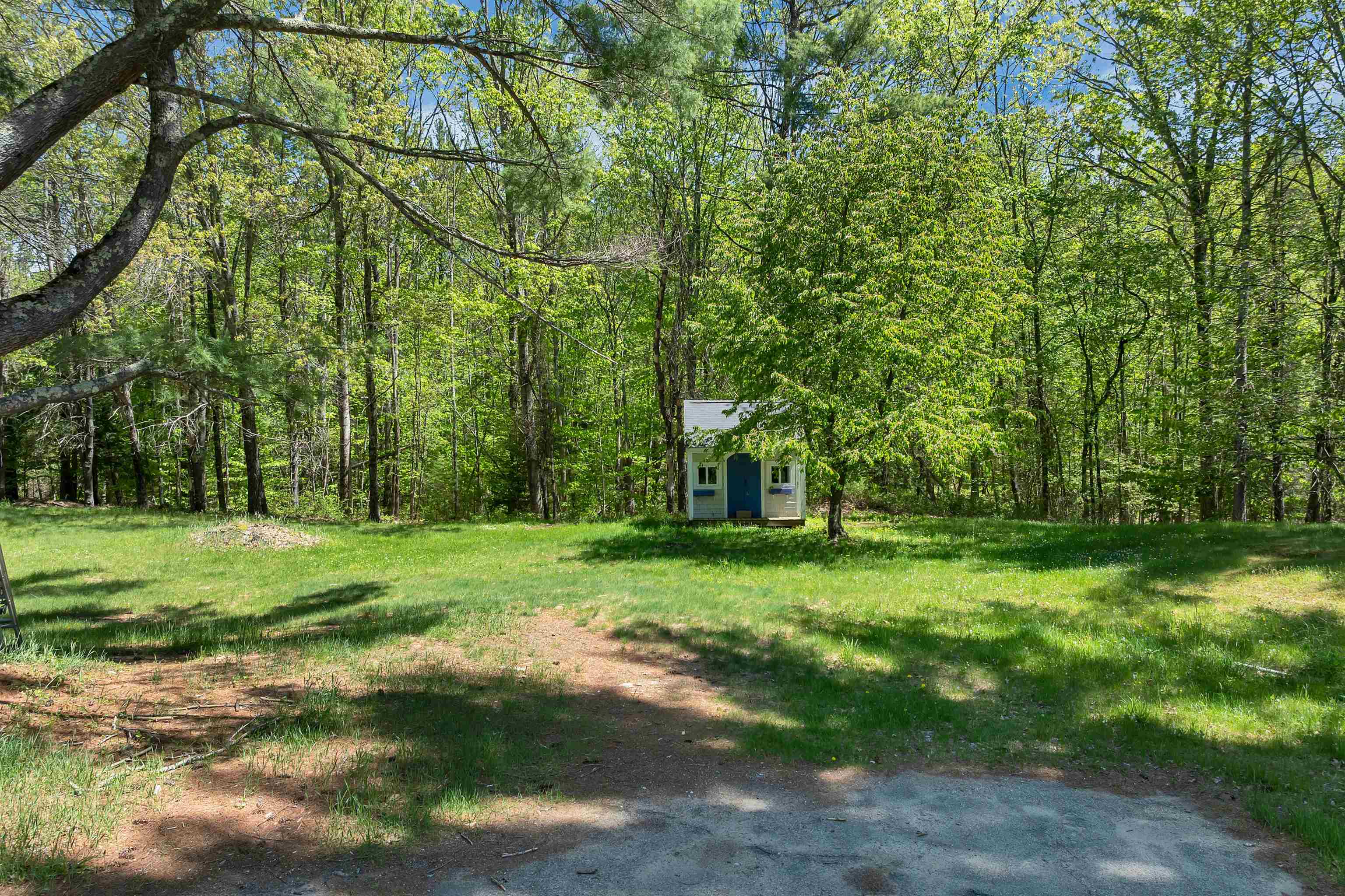 main property photo 40