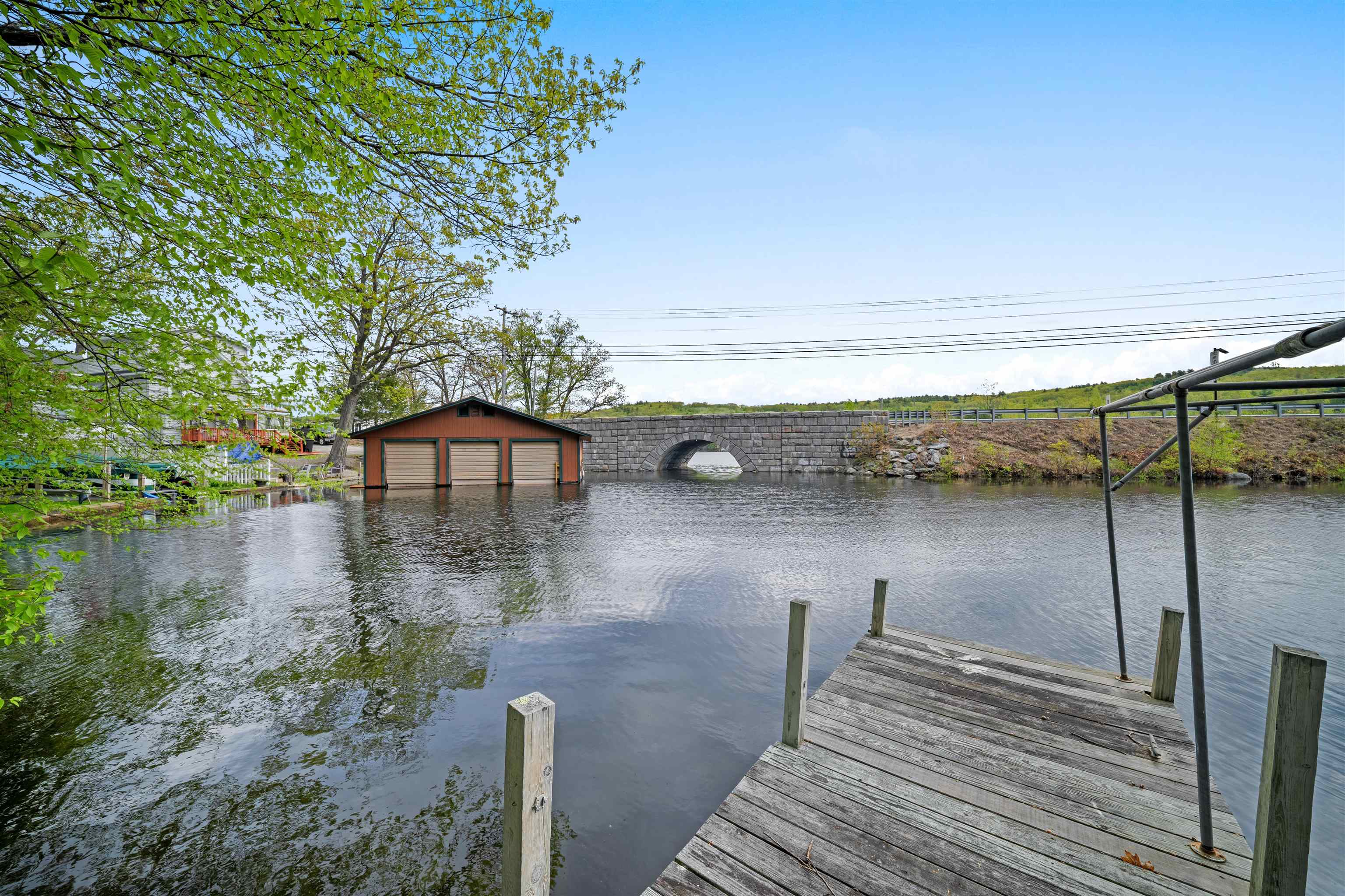 main property photo 40