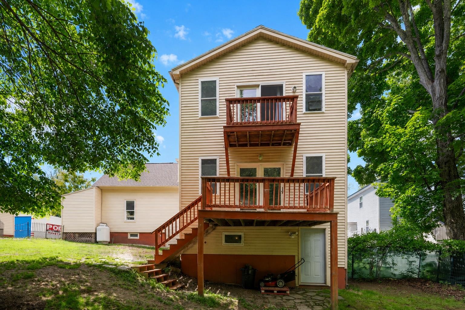 main property photo 31