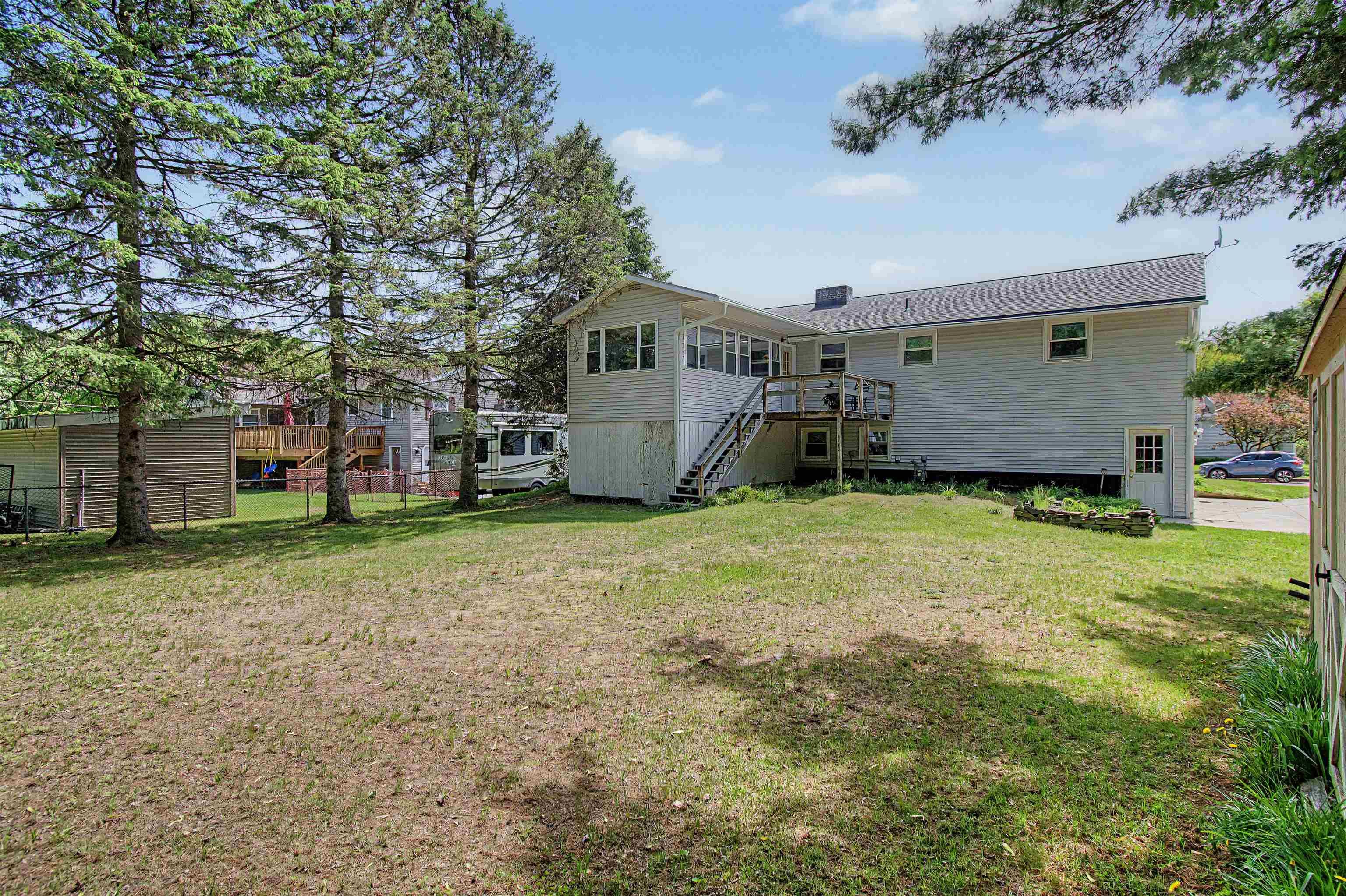 main property photo 34