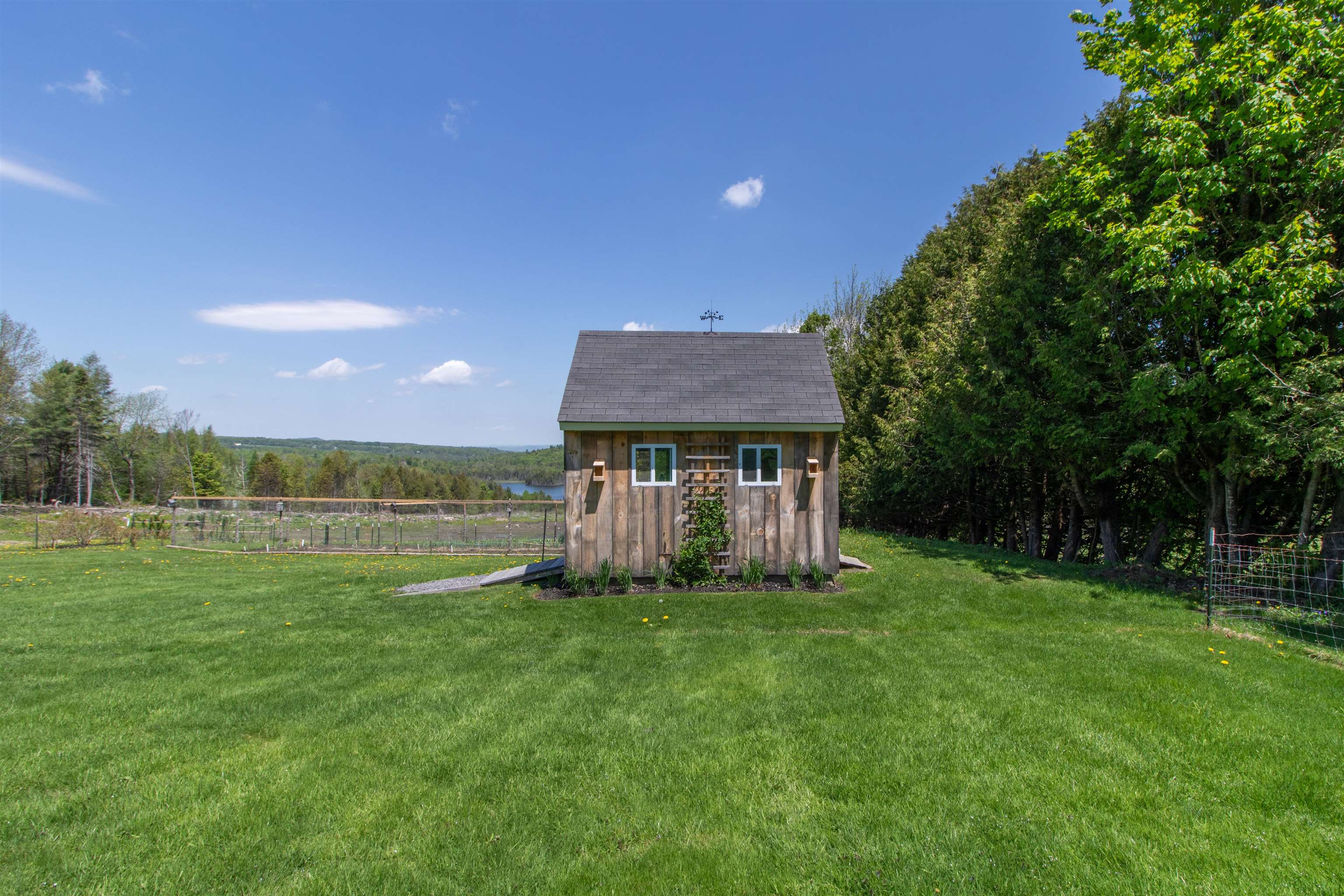 main property photo 34