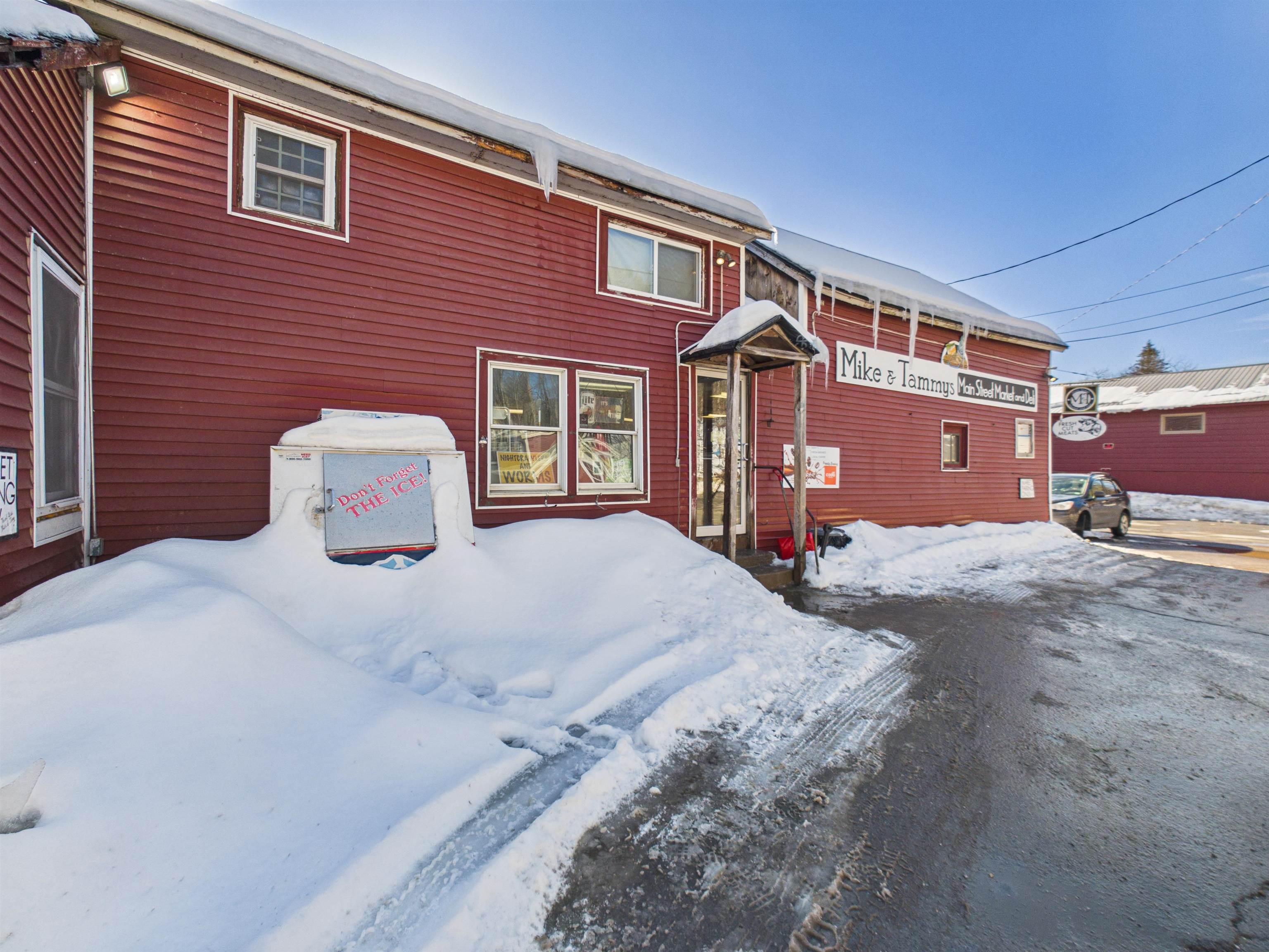 main property photo 5