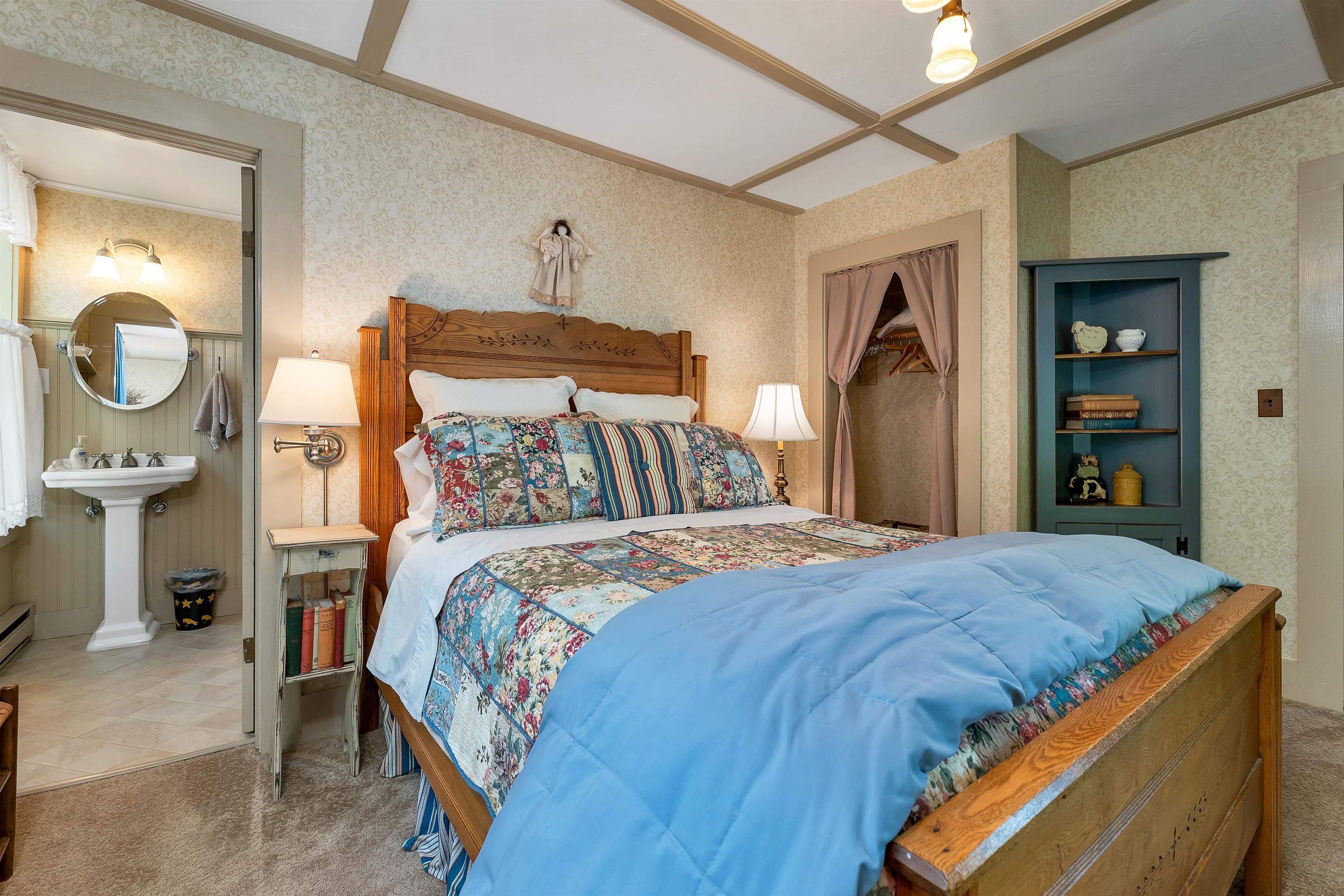 main property photo 37