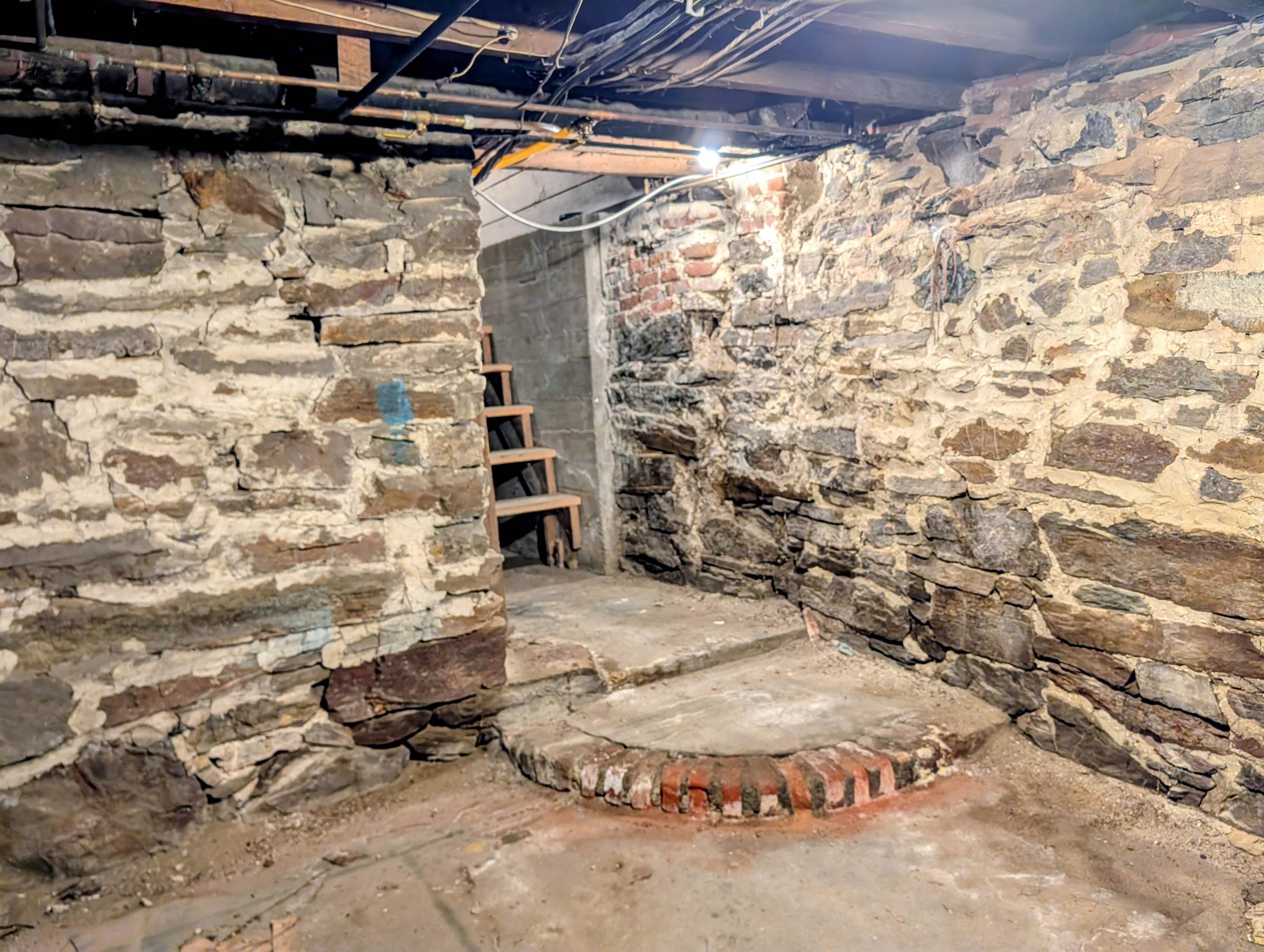 main property photo 34