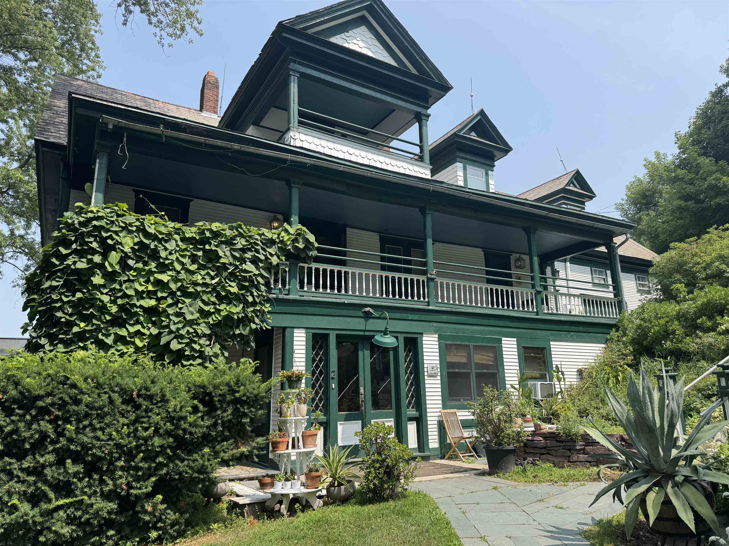 main property photo 3