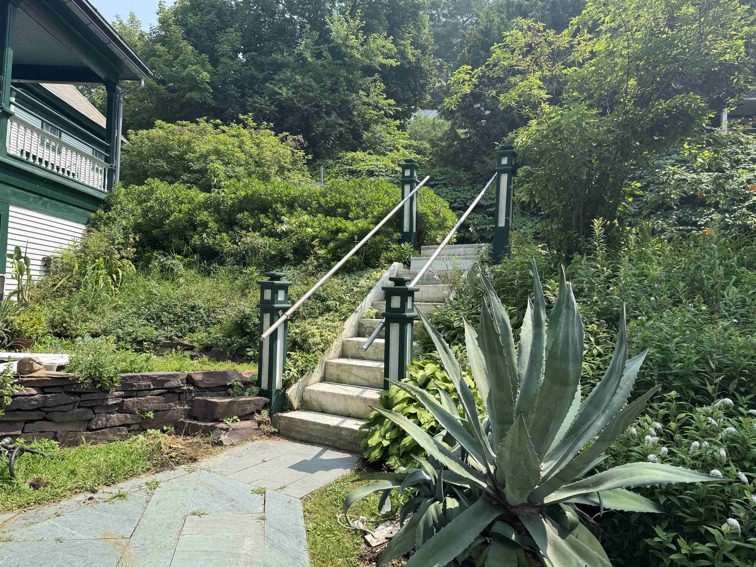 main property photo 9