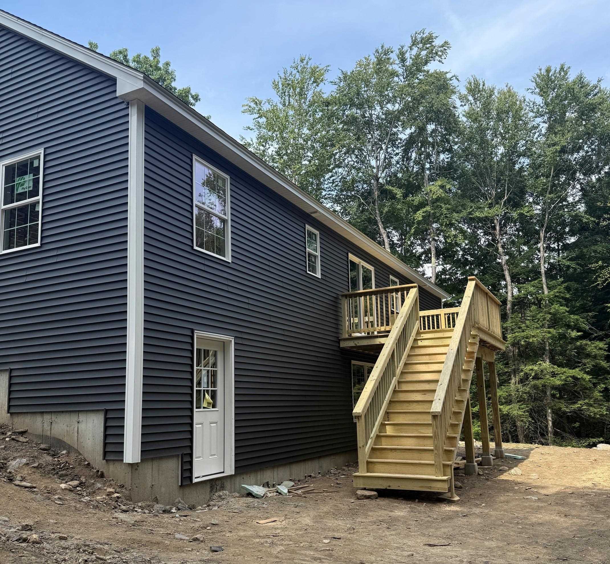 main property photo 8