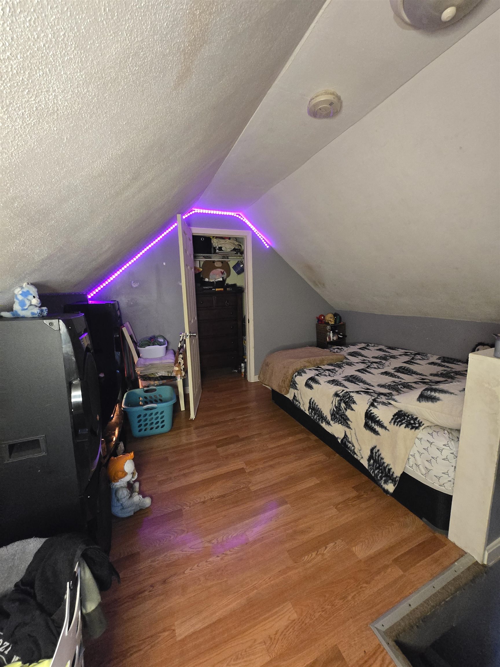 main property photo 16