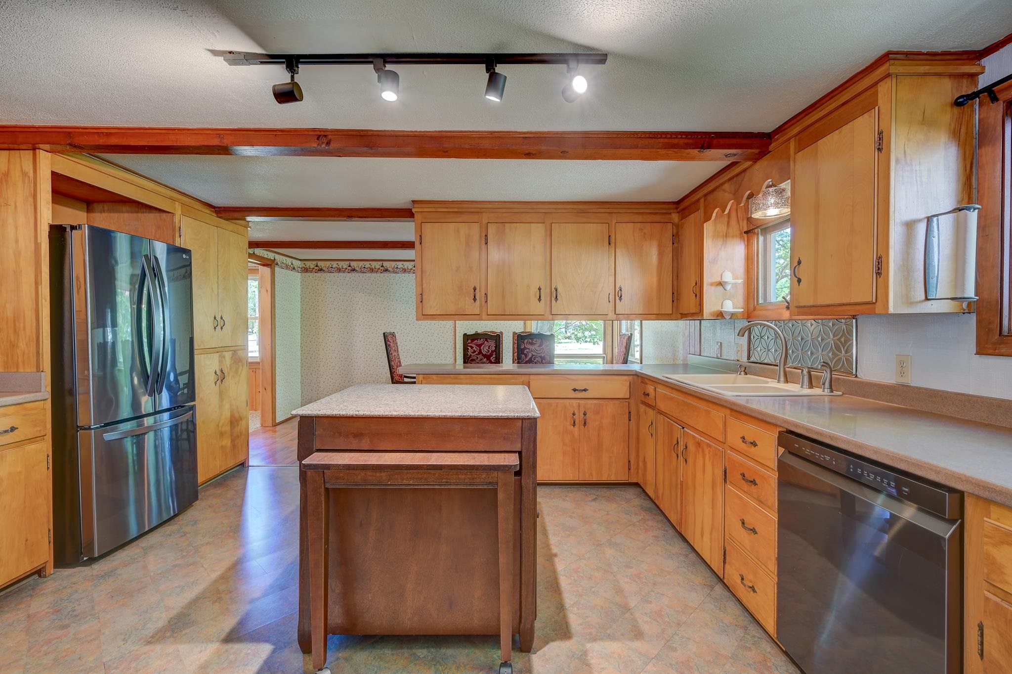 main property photo 4