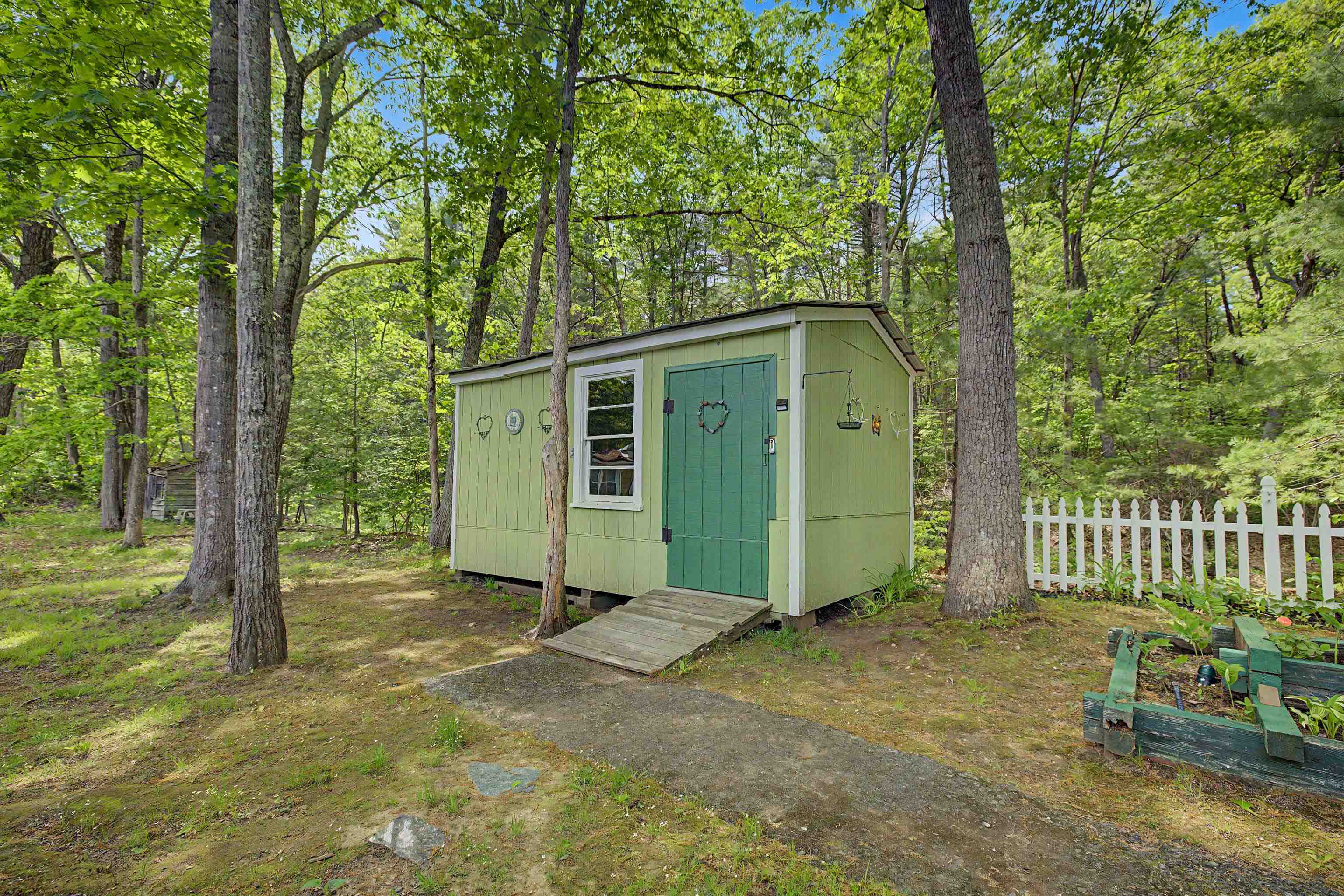 main property photo 23