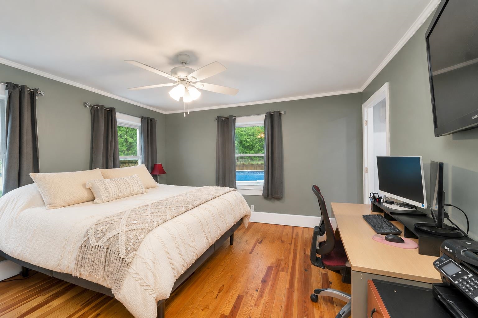 main property photo 28