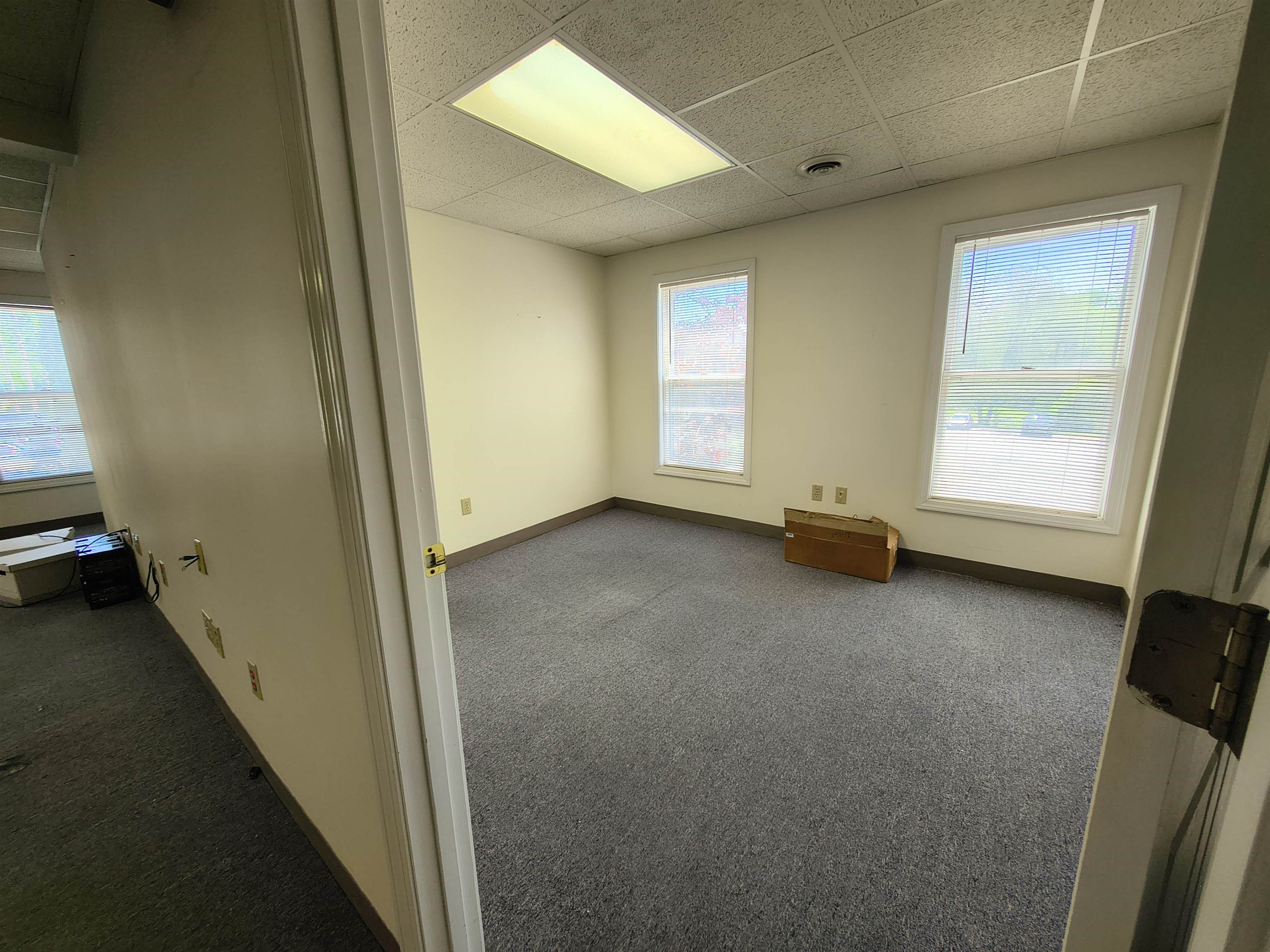 main property photo 30