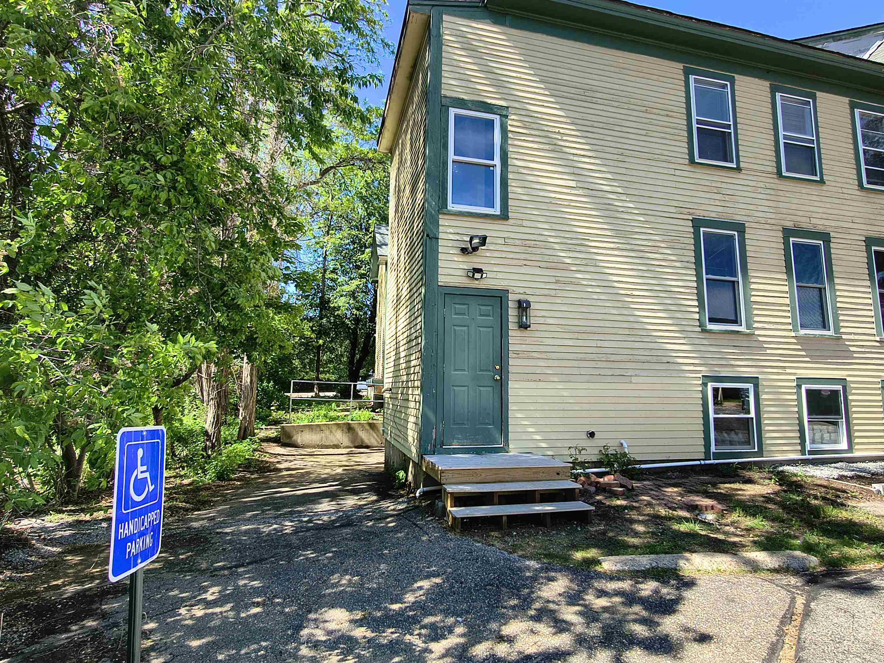 main property photo 37