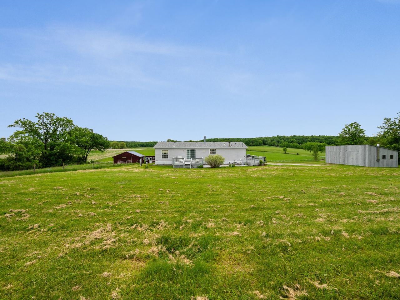 main property photo 40