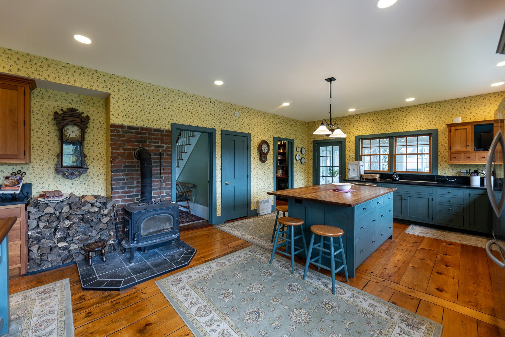 main property photo 10