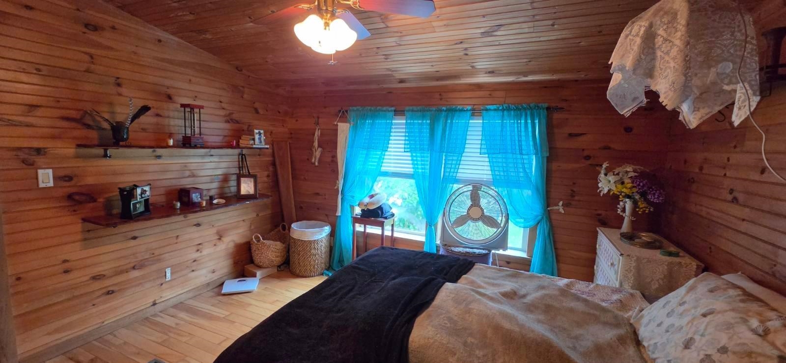 main property photo 28