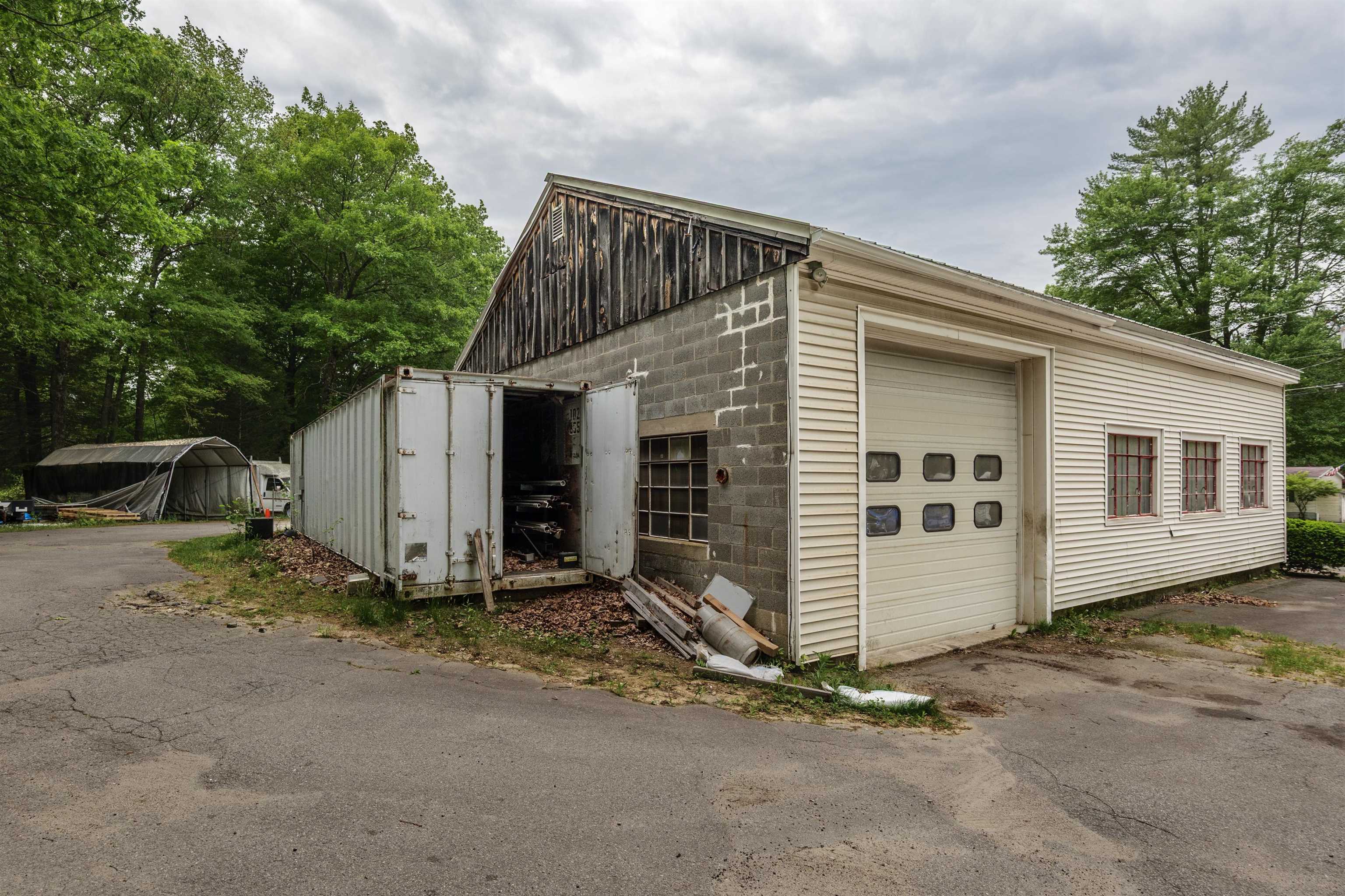 main property photo 13
