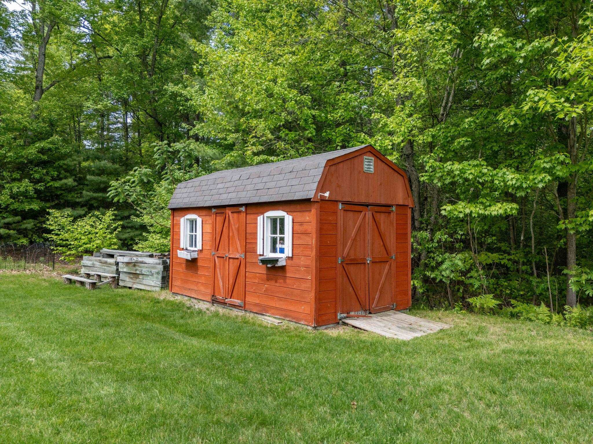 main property photo 37