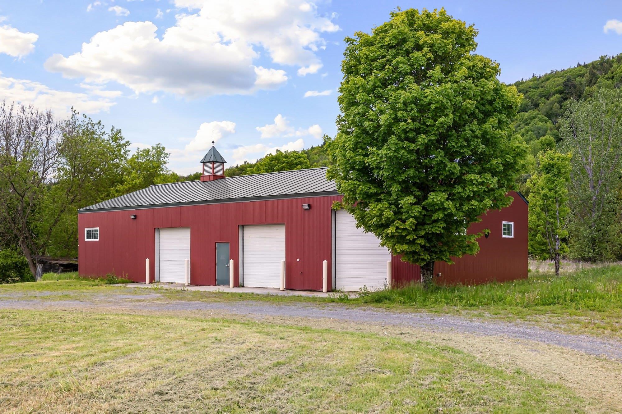 main property photo 37