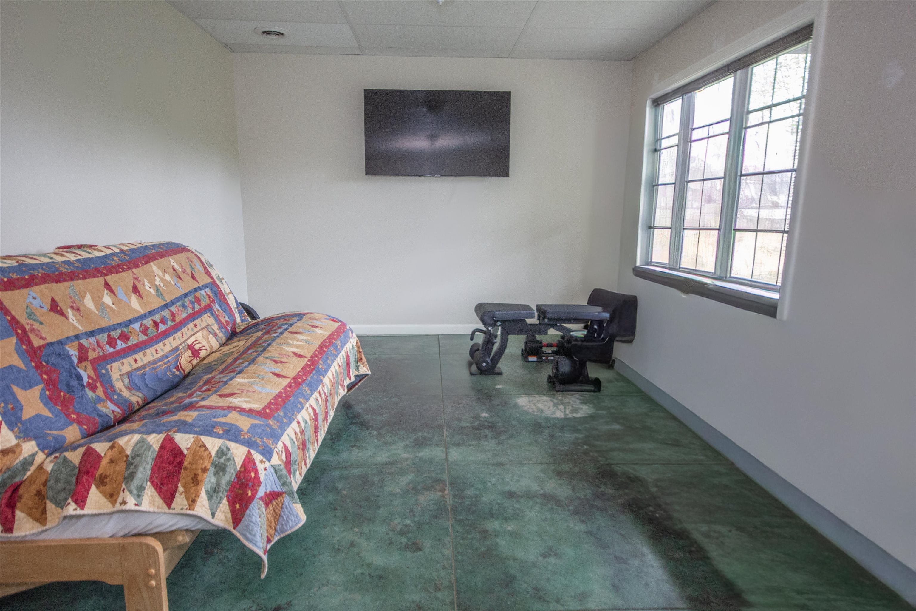 main property photo 30