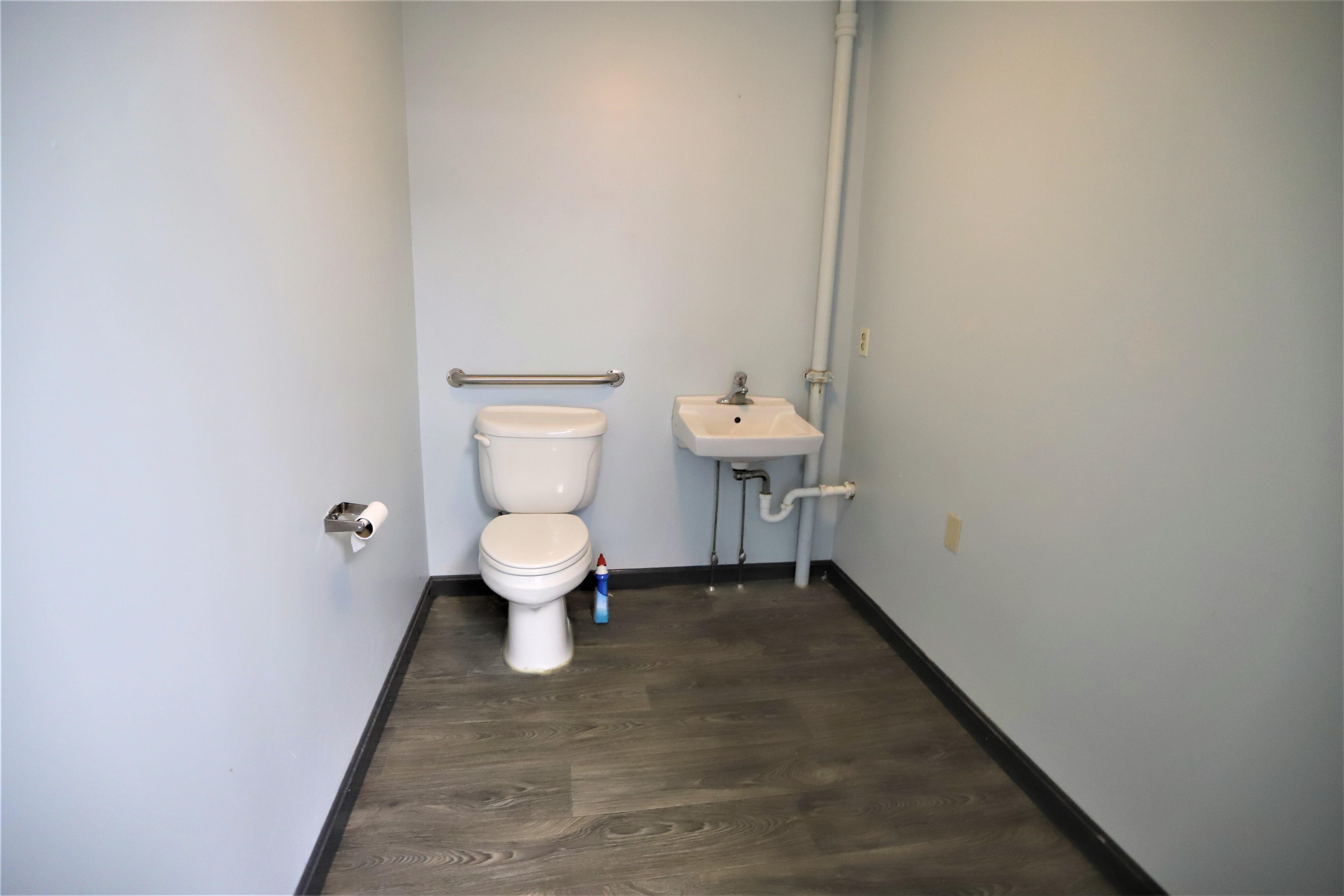 main property photo 6