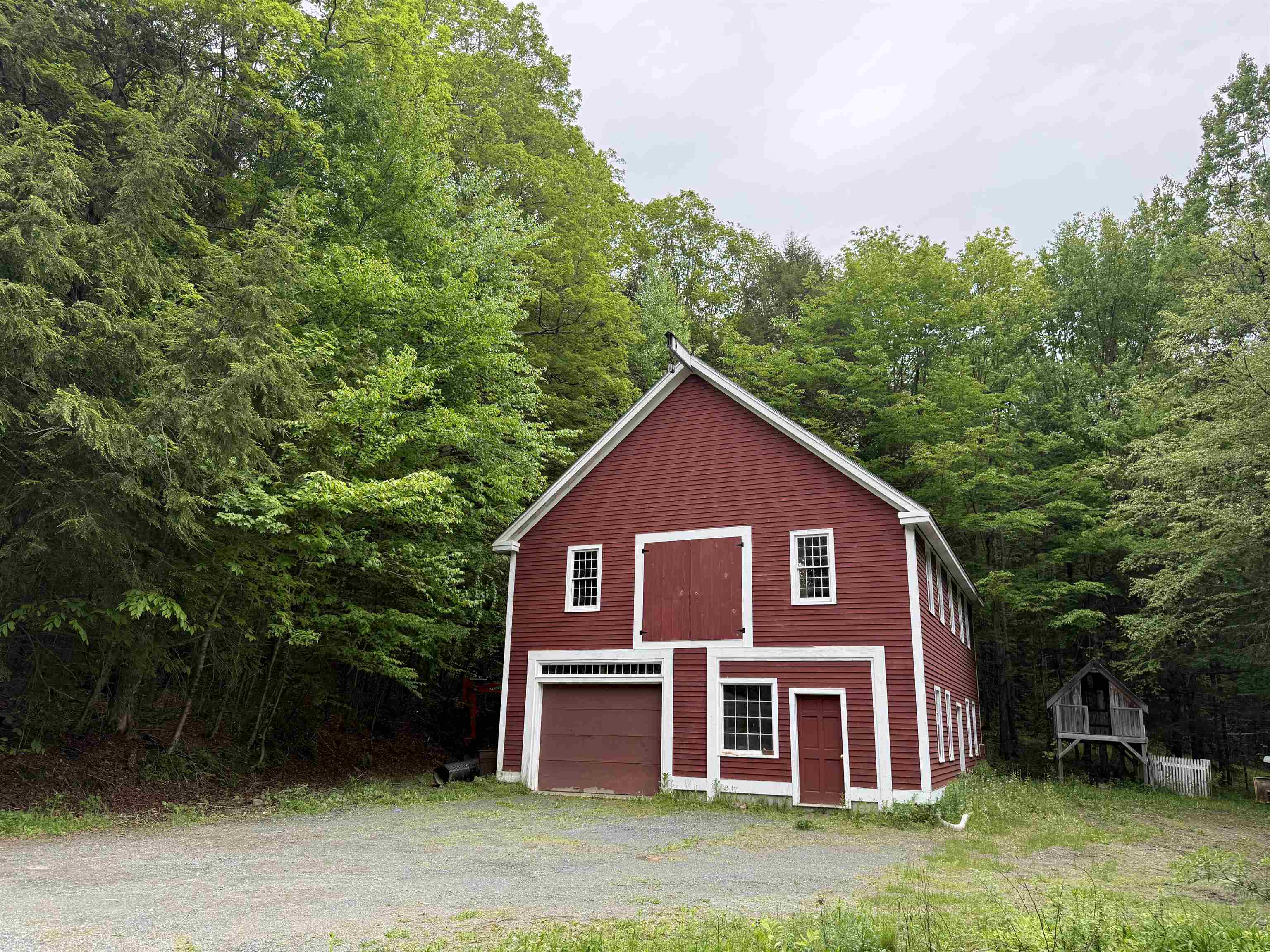 main property photo 50