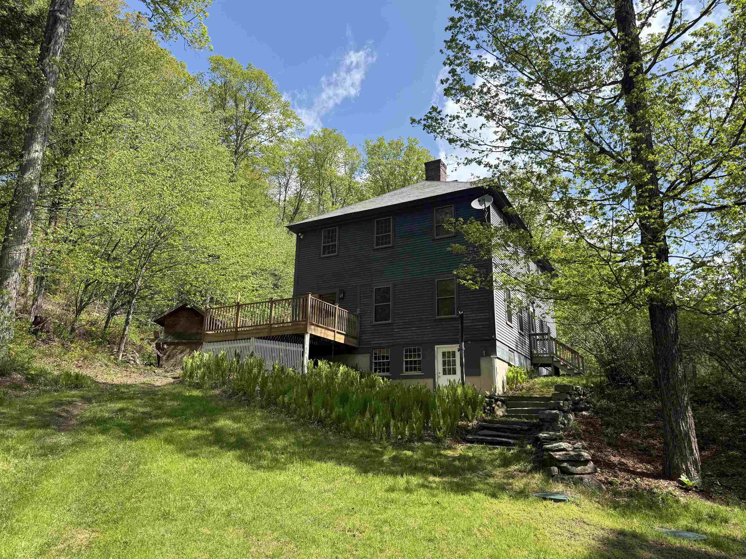 main property photo 9