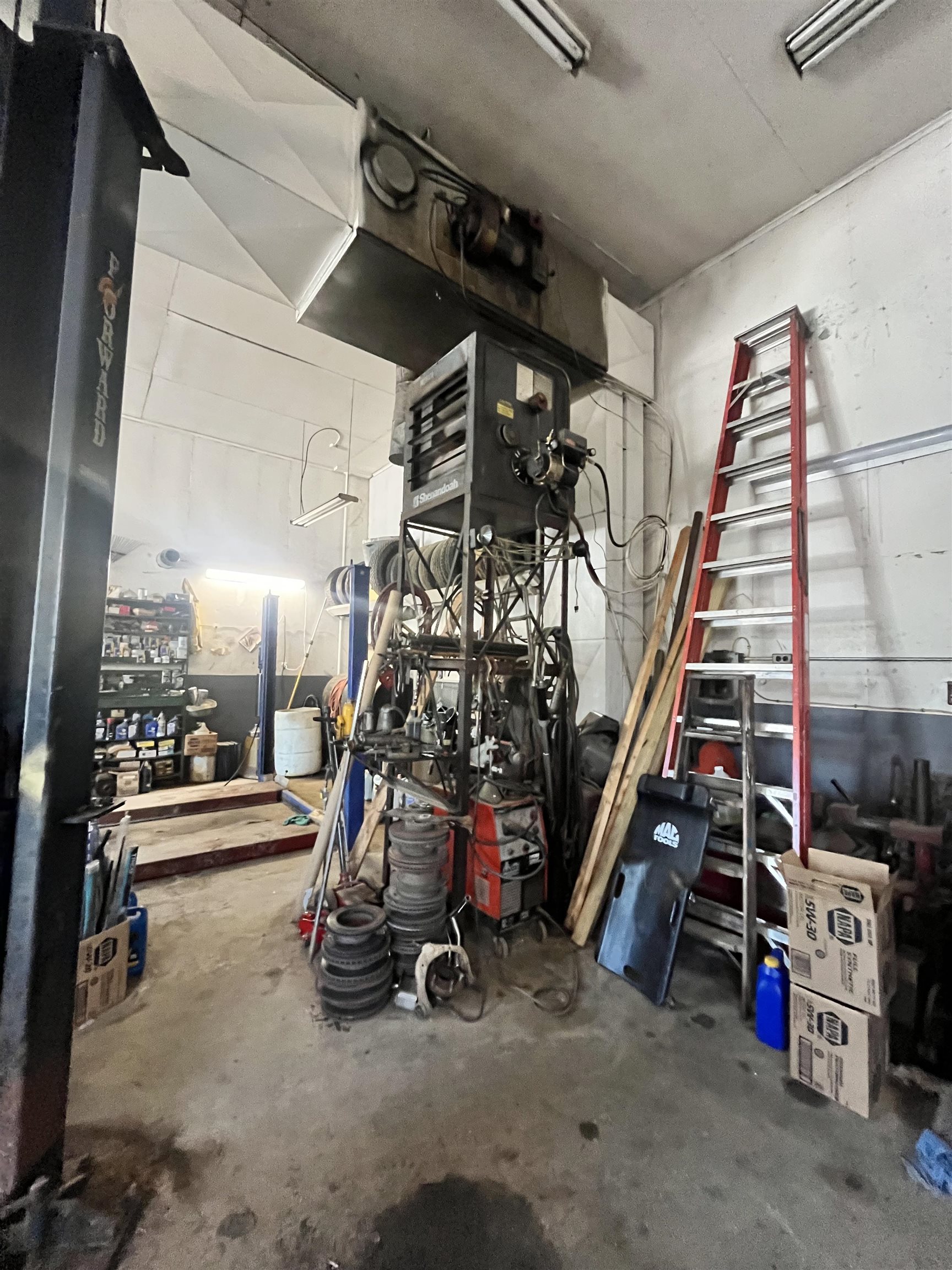 main property photo 10