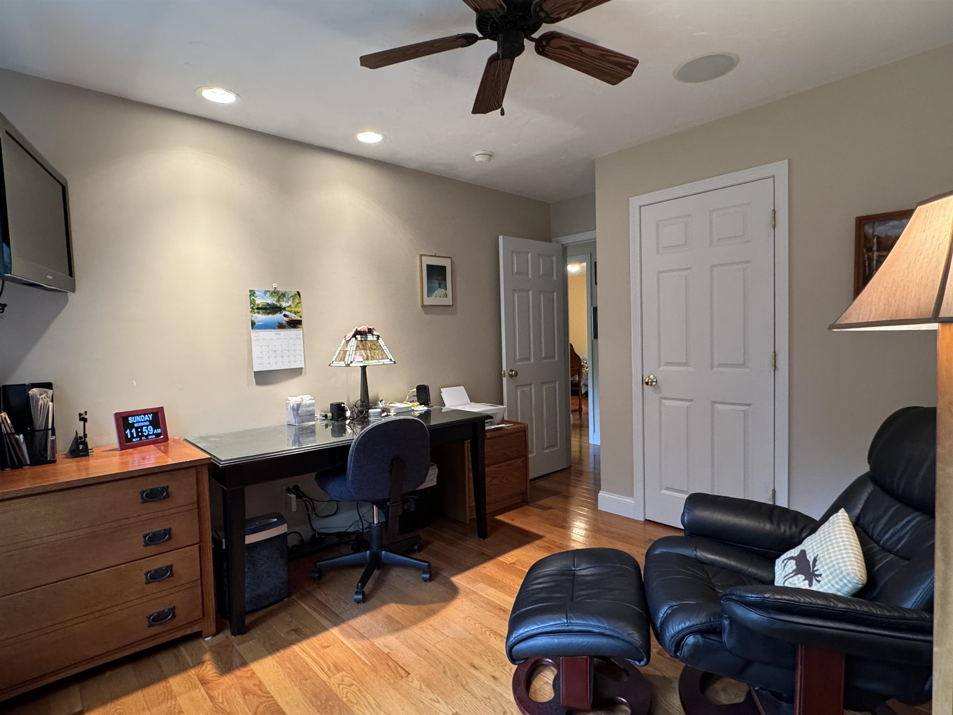 main property photo 26