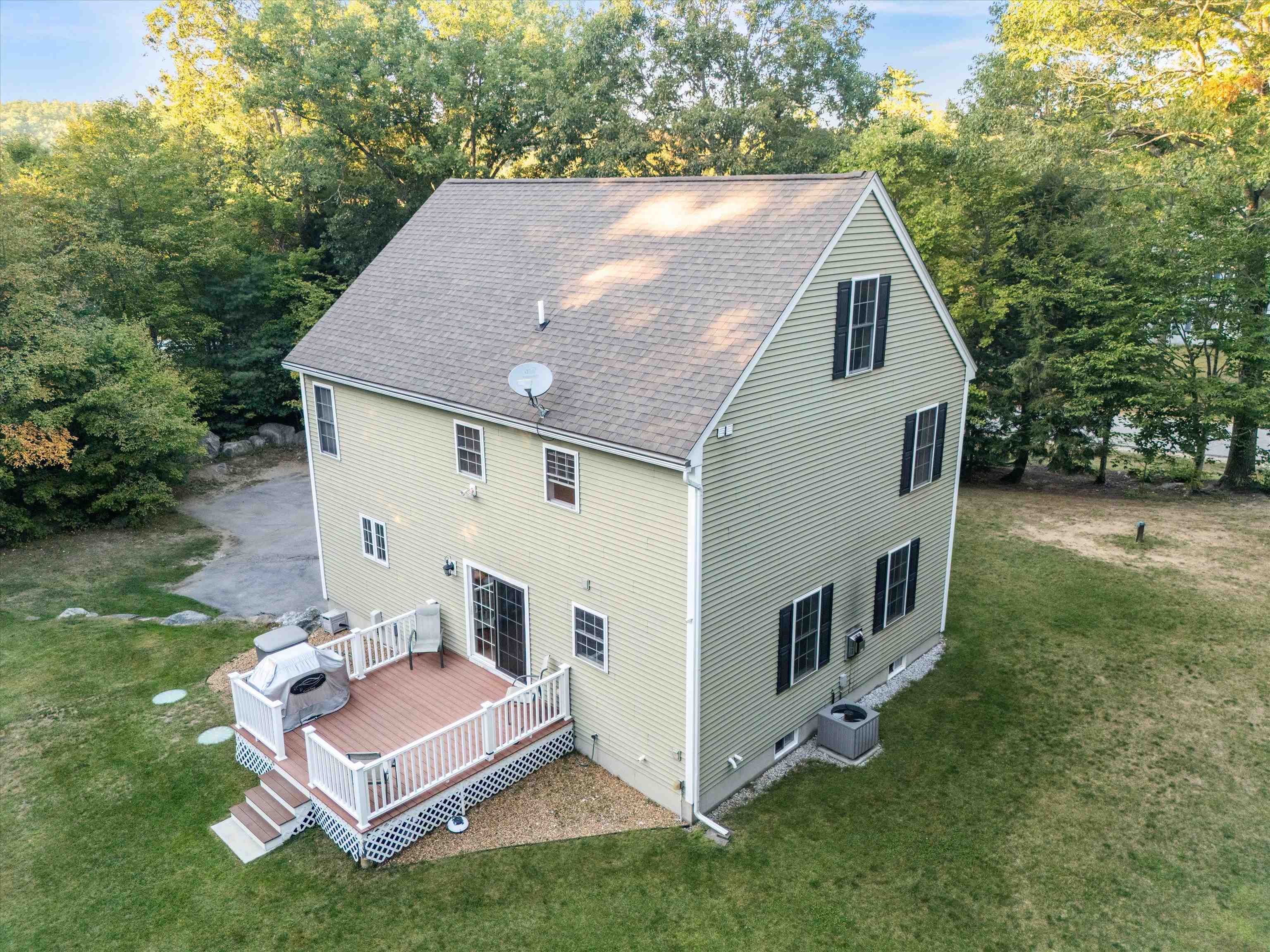 main property photo 46