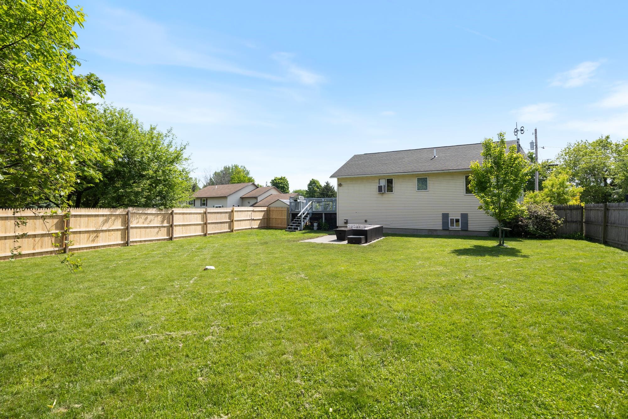 main property photo 34